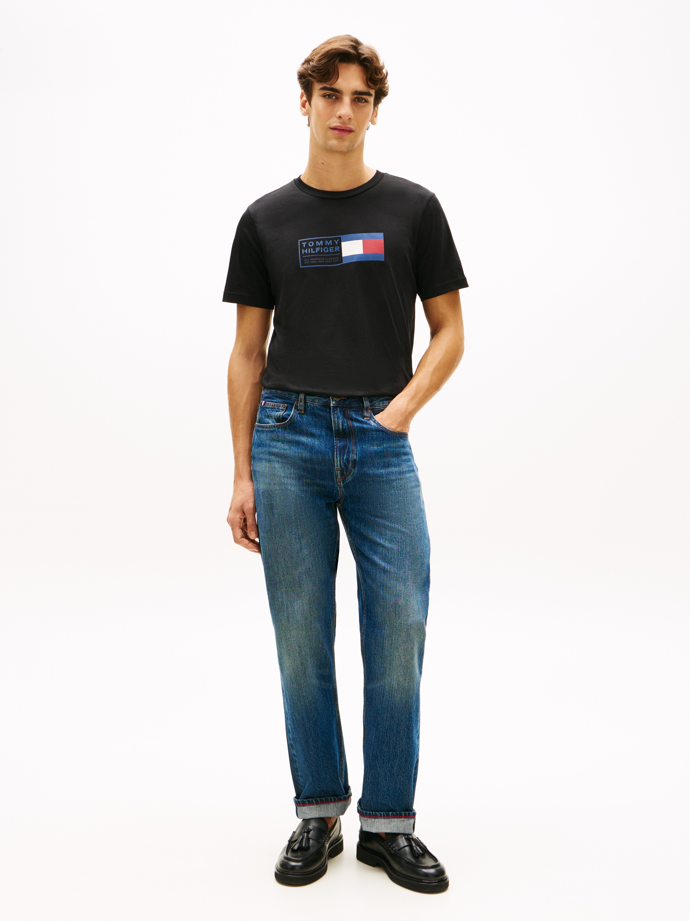 Tommy Hilfiger T-Shirt »BRAND LOVE TEXT BOX« regular fit, gerippter Rundhals