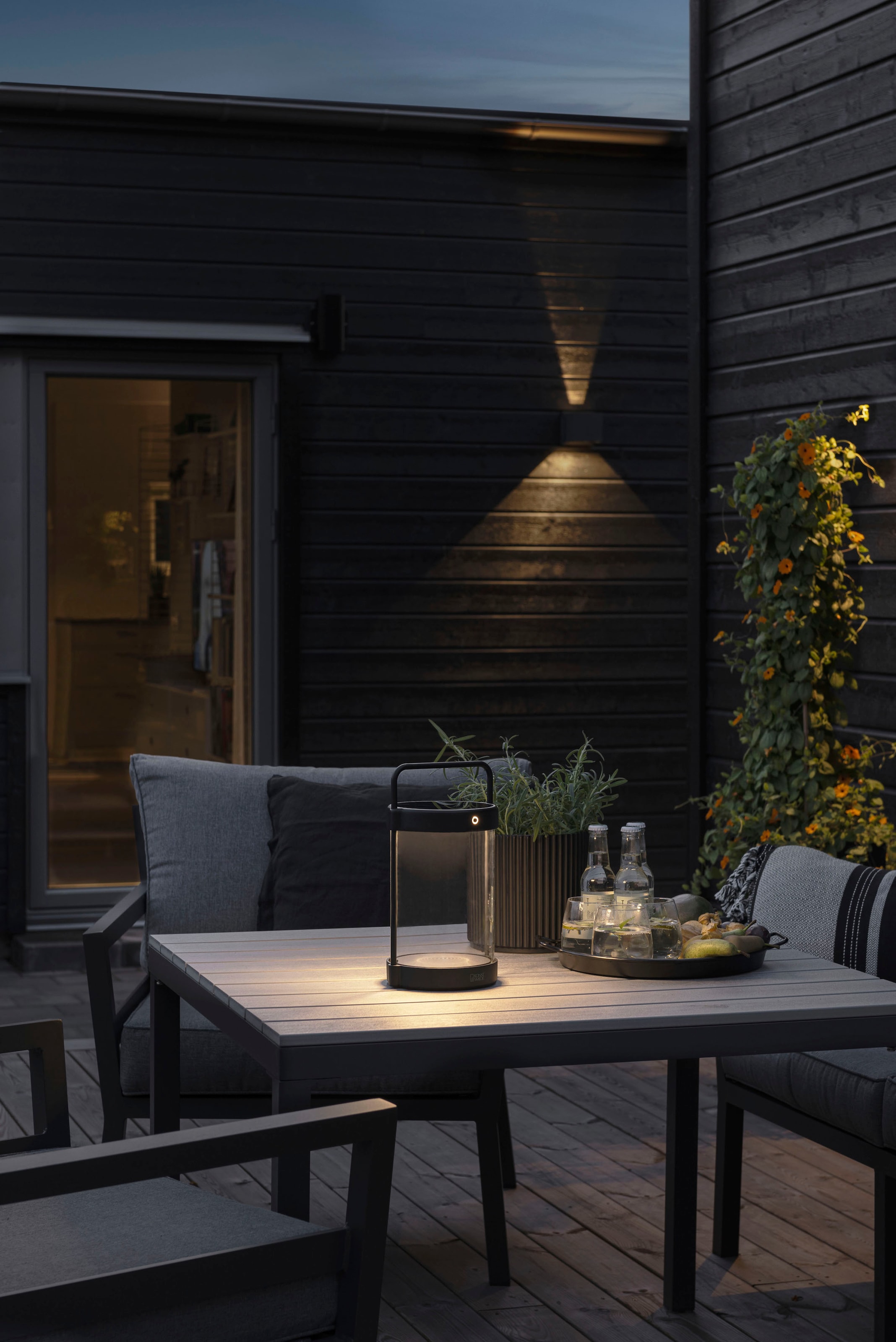 KONSTSMIDE LED Laterne »Crotone«, Leuchtmittel LED-Modul | LED fest integriert, Crotone LED Solar/USB-Laterne schwarz, dimmbar, Dammerungs