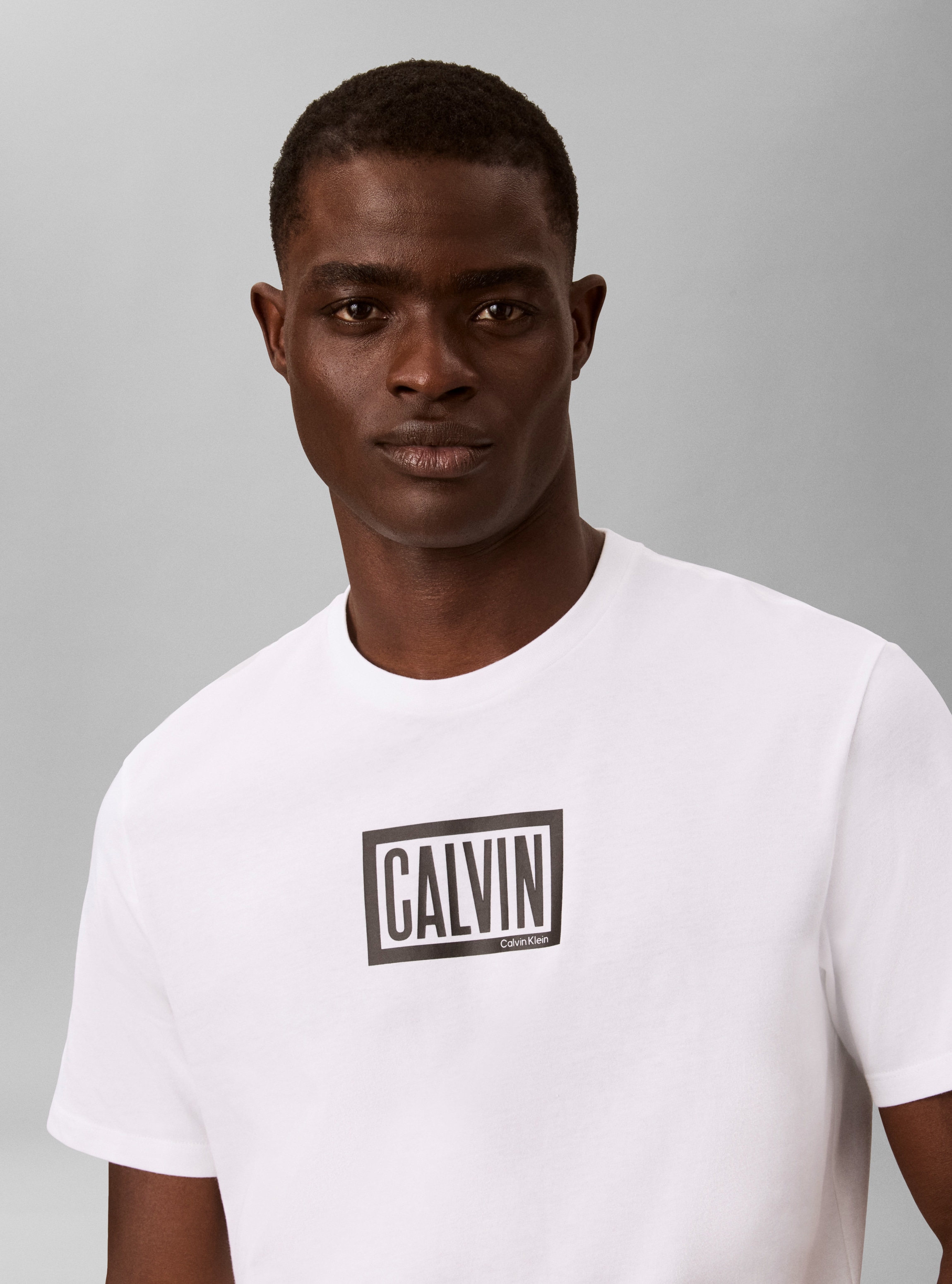 Calvin Klein Jeans T-Shirt »BOXED CALVIN GRAPHIC TEE« Regular fit, Druck