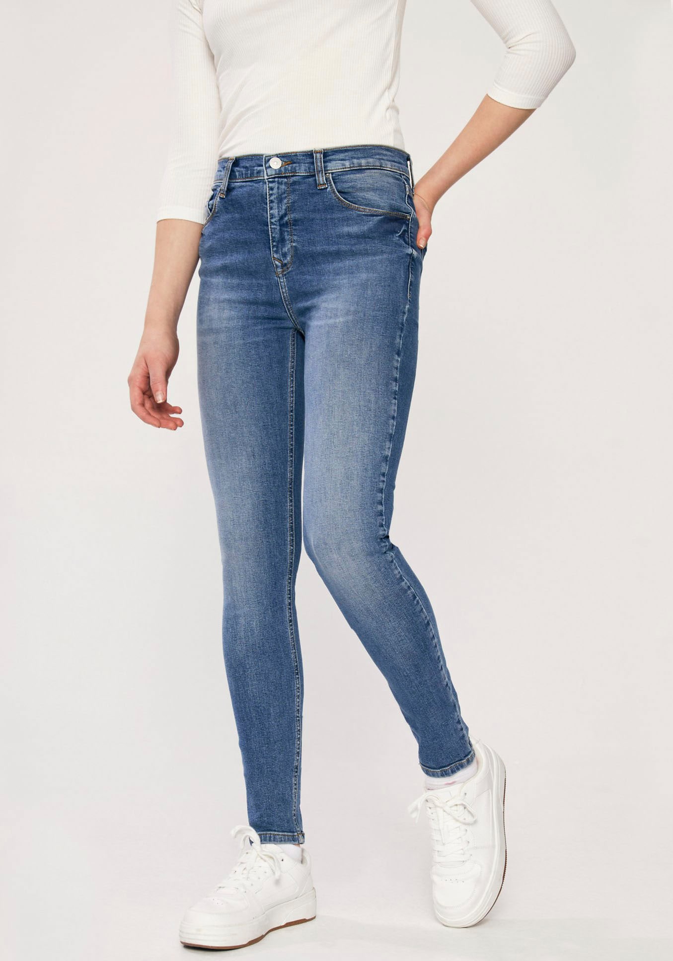 Slim-fit-Jeans »Amy X«, in angesagter Waschung