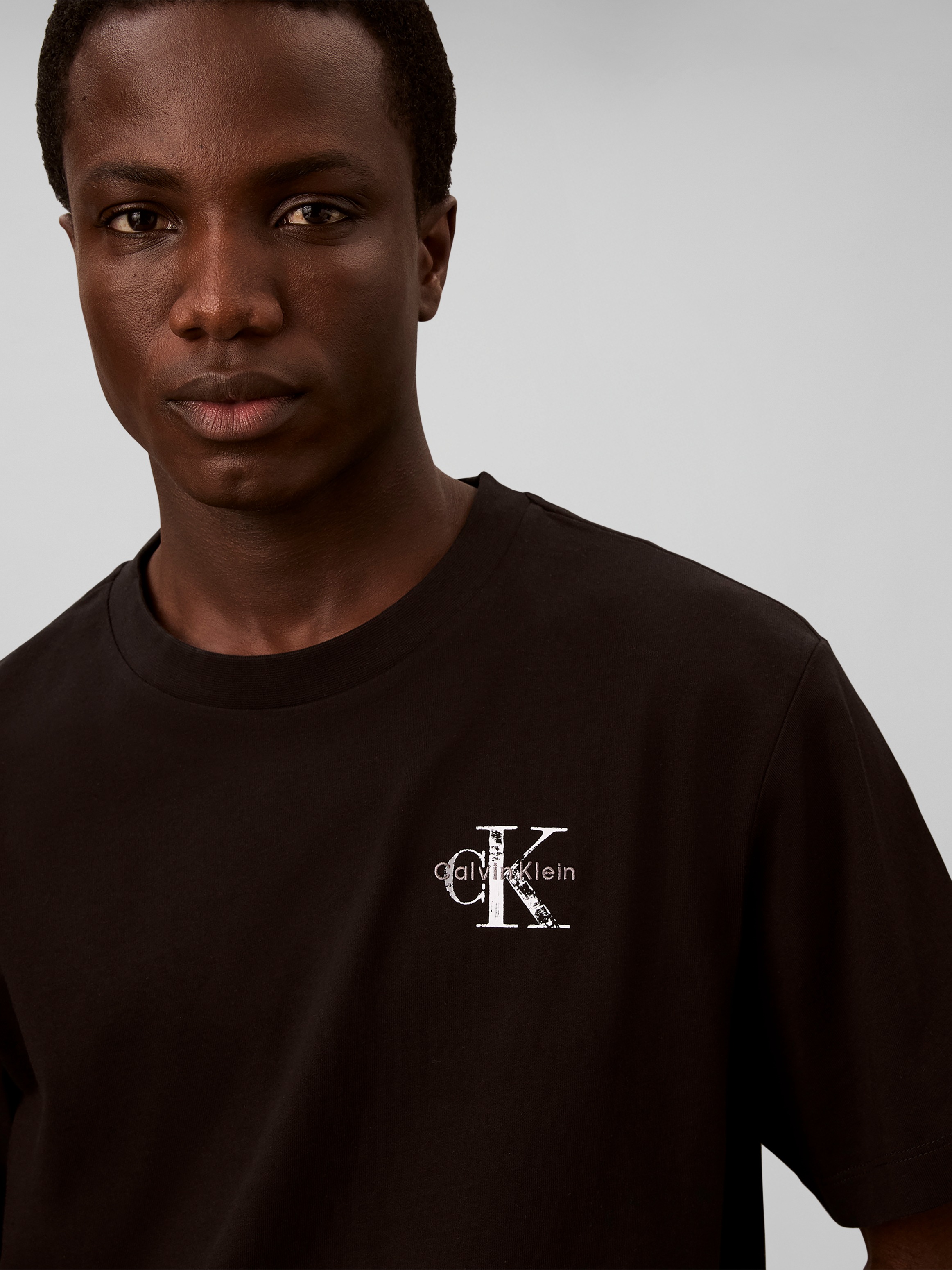 Calvin Klein Jeans »DISTRESS MONOLOGO« Regular fit mit Rückenprint