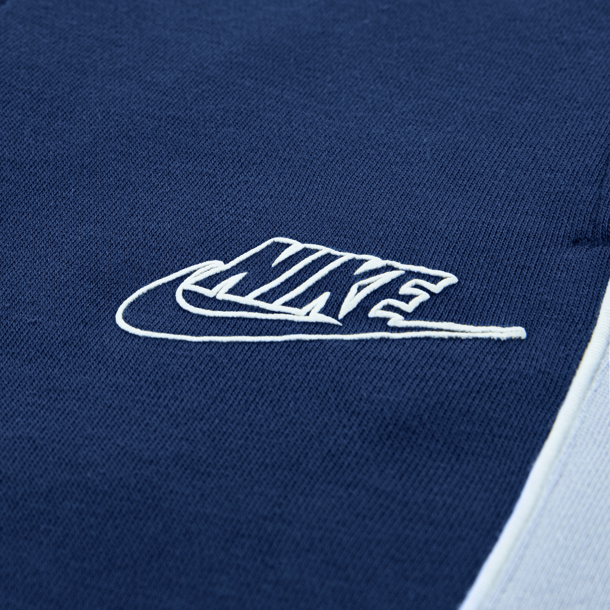 Nike Sportswear Jogginganzug »NKN FT COLOR BLOCKED CREW SET« 2 tlg. für sportliche Aktivitäten und Freizeit, bequeme Passform