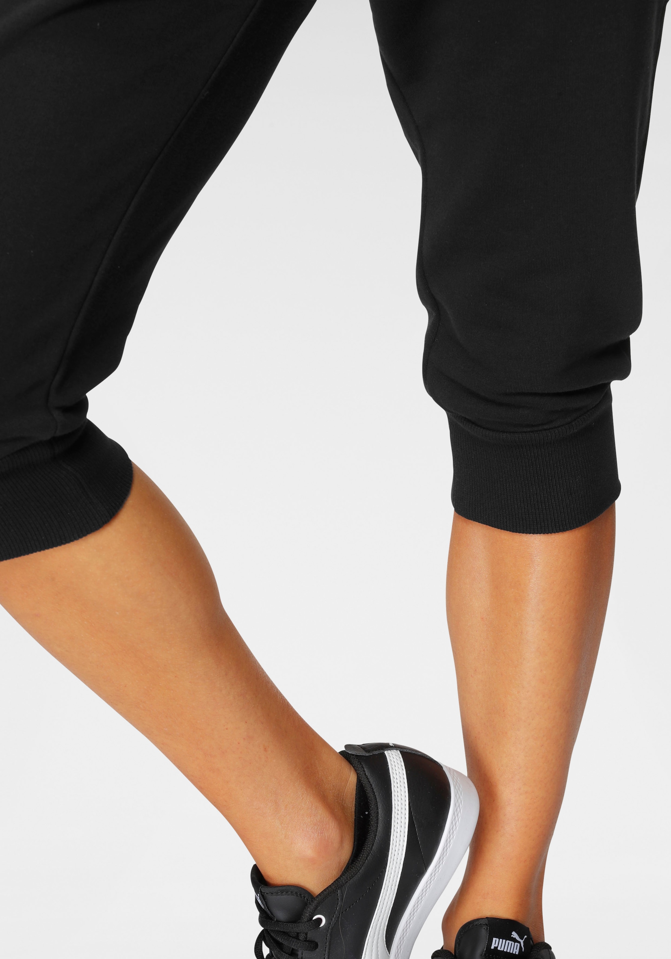 PUMA Trainingshose »ESS CAPRI SWEATPANTS TR«