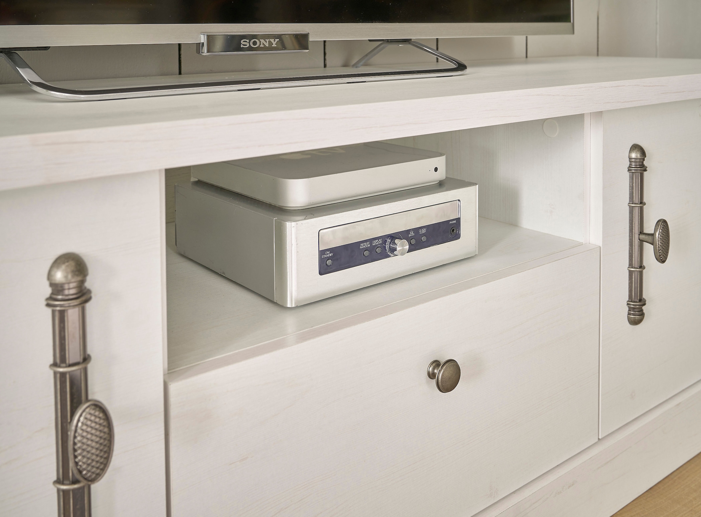 Home affaire Lowboard »RAVENNA« im romantischen Landhausstil, Griffe aus Metall, Breite 155 cm