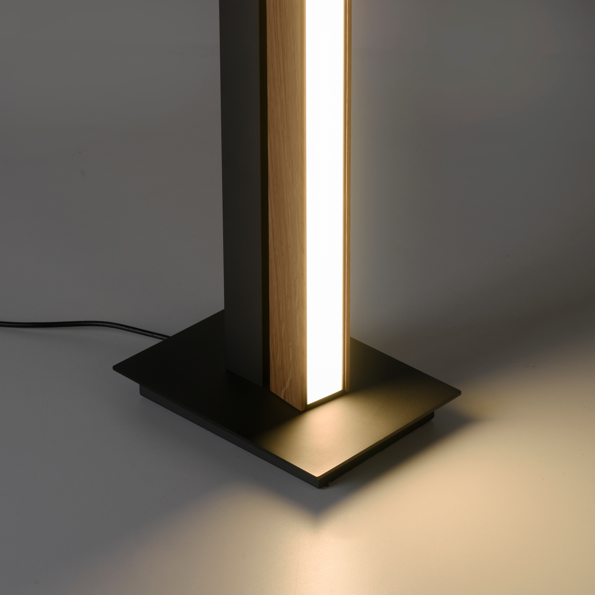 Neuhaus PURE LED Stehlampe »PURE Lines Floor« LED-Board 1 Stk. warmweiß - kaltweiß Lichtquelle bis 180° drehbar, CCT, dimmbar