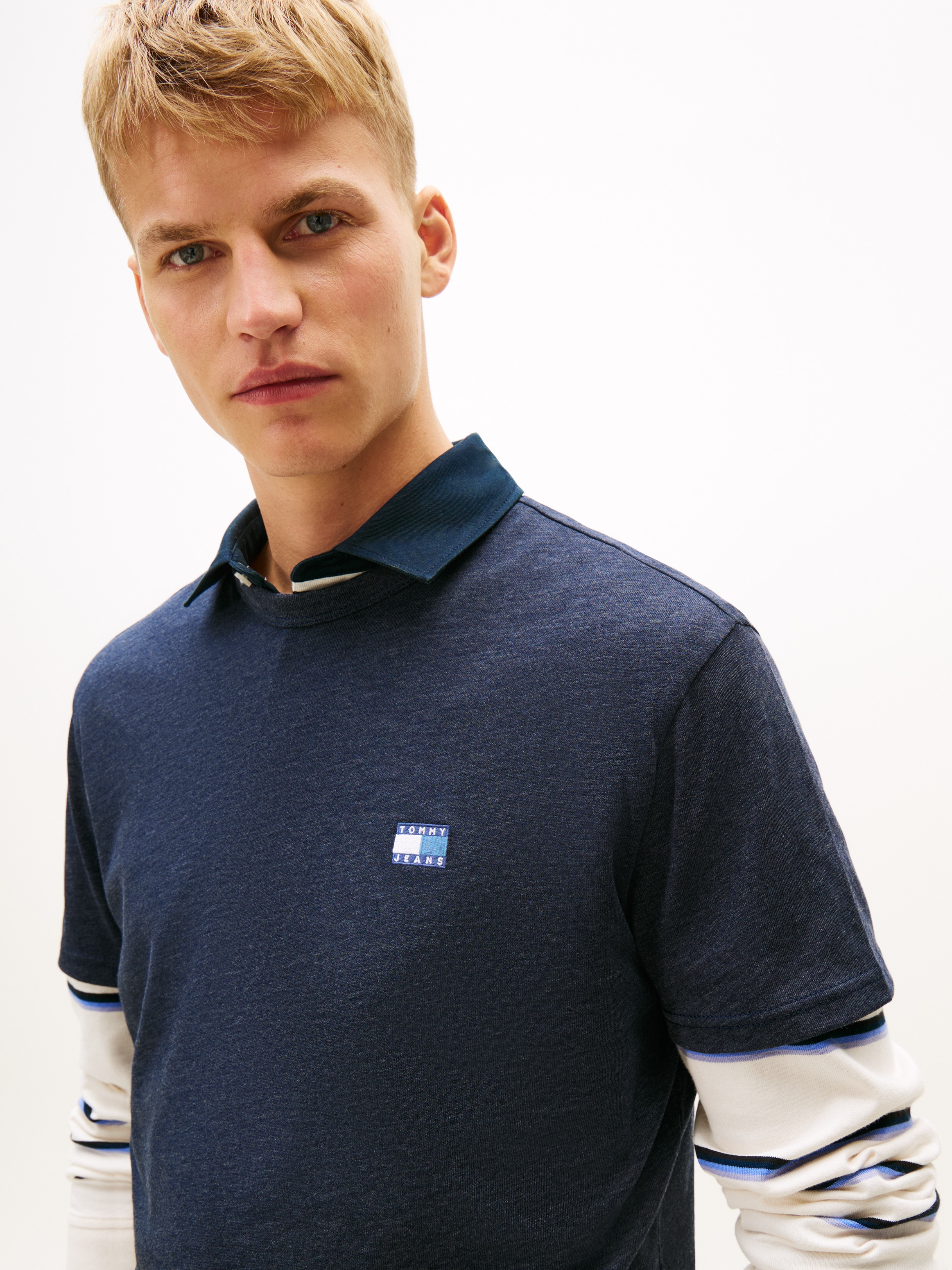 Tommy Jeans T-Shirt »TJM REG BADGE« Rundhals, Jersey, meliert, regular fit
