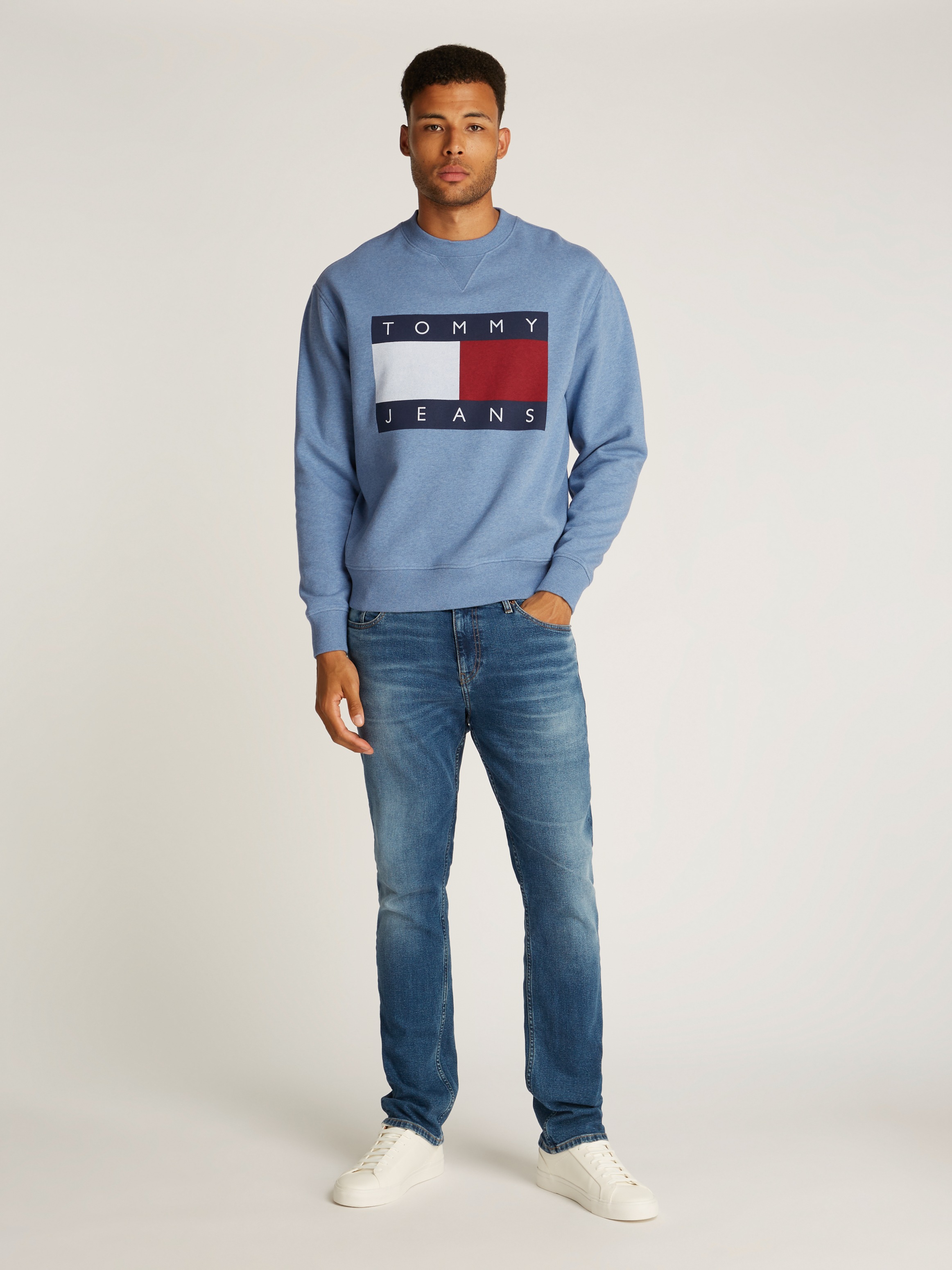 Tommy Jeans Sweatshirt »TJM MELANGE FLAG CREW«, mit großem Logo