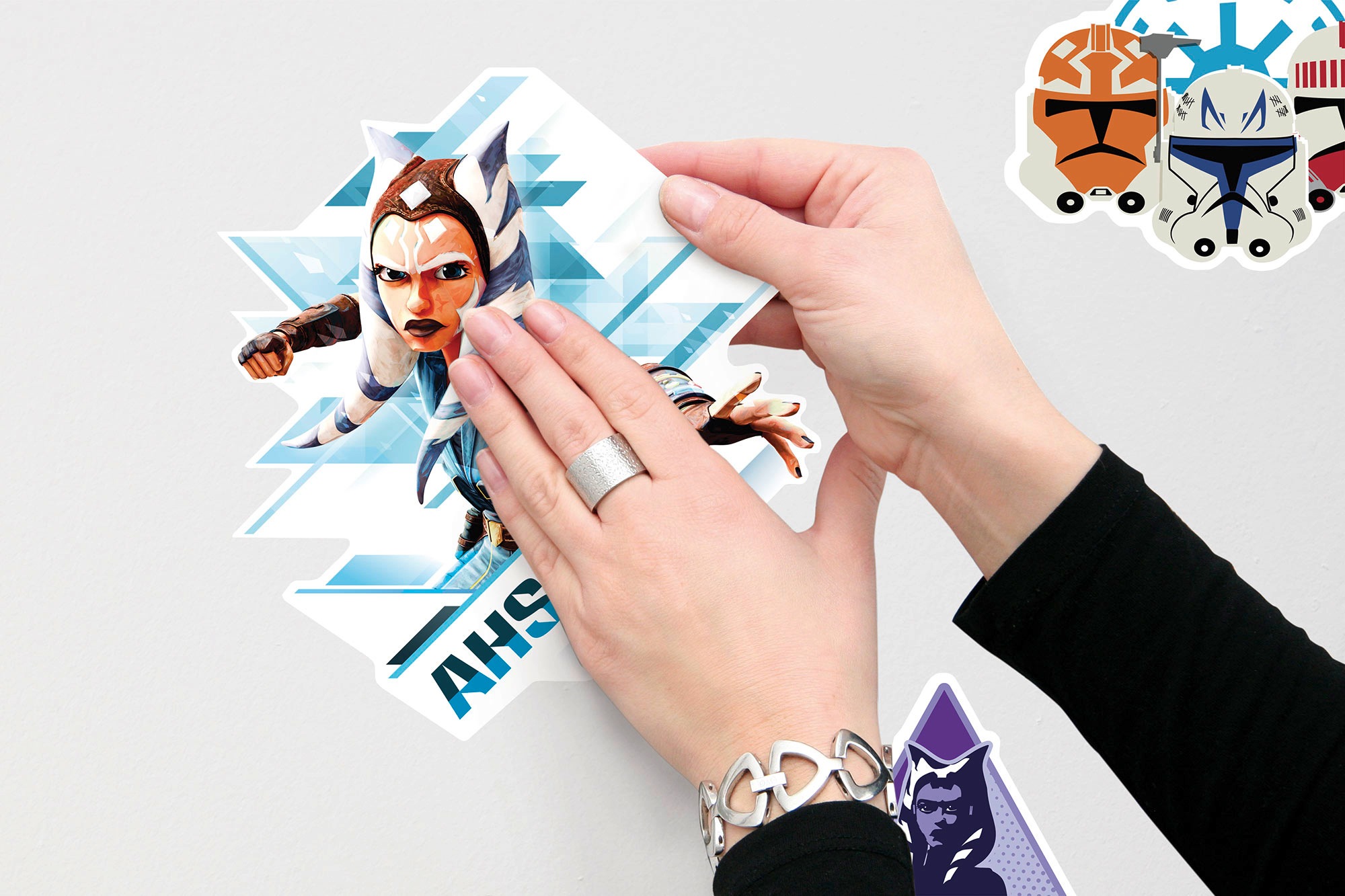 Komar Wandtattoo »Clone Wars Badges - Größe 100 x 70 cm«, (10 St.), selbstklebend, Wandsticker, Kinderzimmer