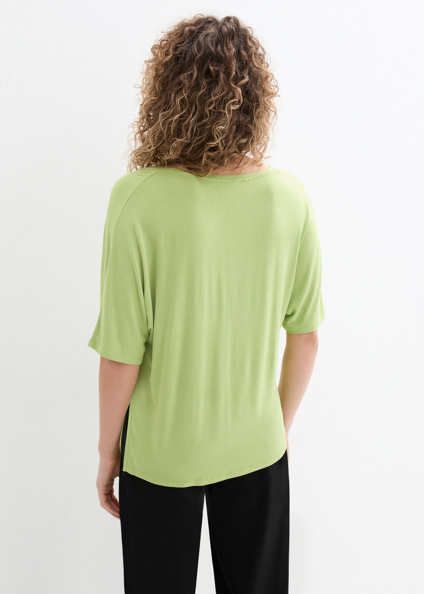 bonprix T-Shirt »Long-Shirt aus nachhaltigem Viskose-Mix« Oversize-Passform, Halbarm-Design, aus Viskose-Mix mit Elasthan