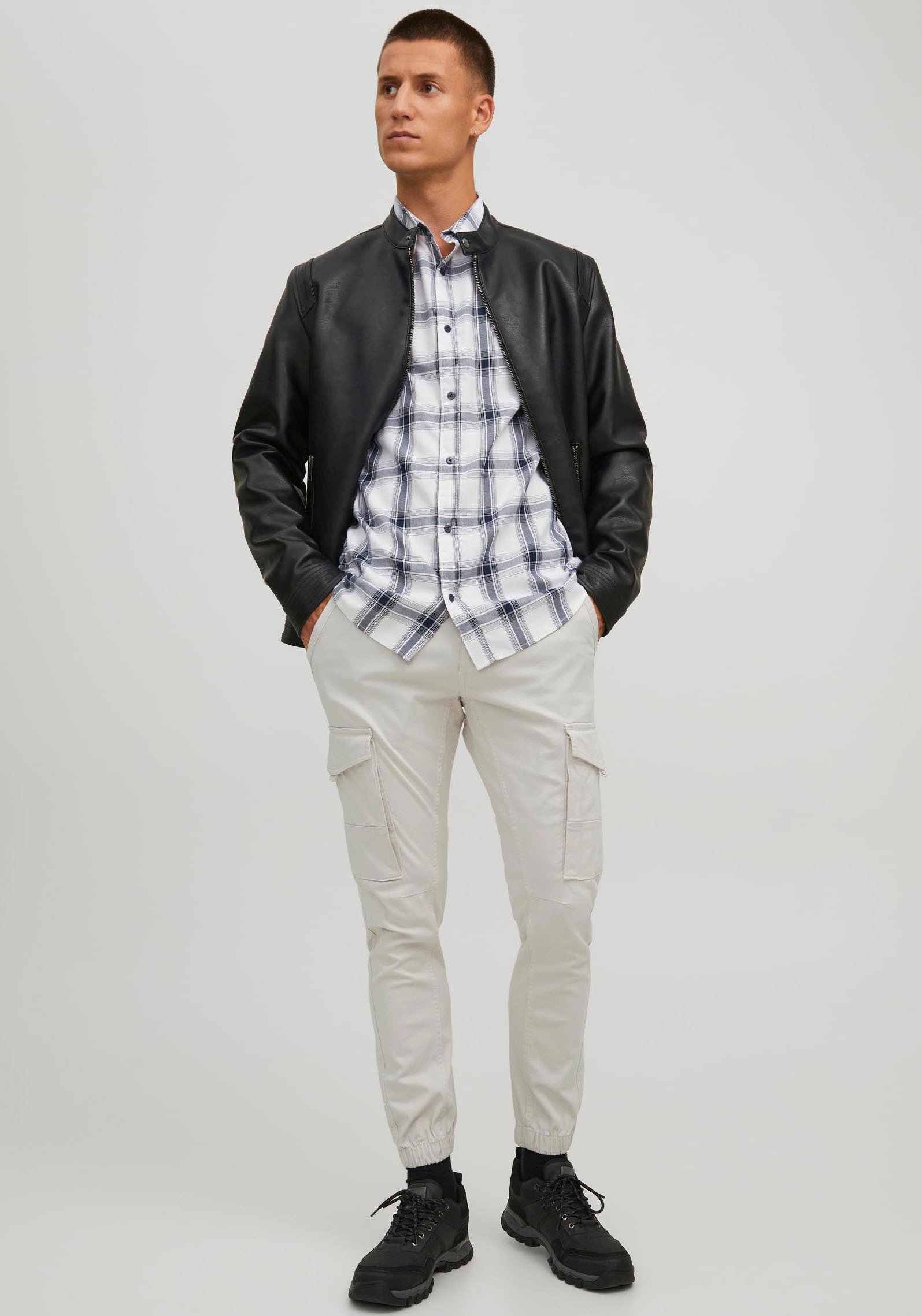 Jack & Jones Cargohose »JPSTPAUL JJFLAKE CARGO NOOS«  mit Beintaschen