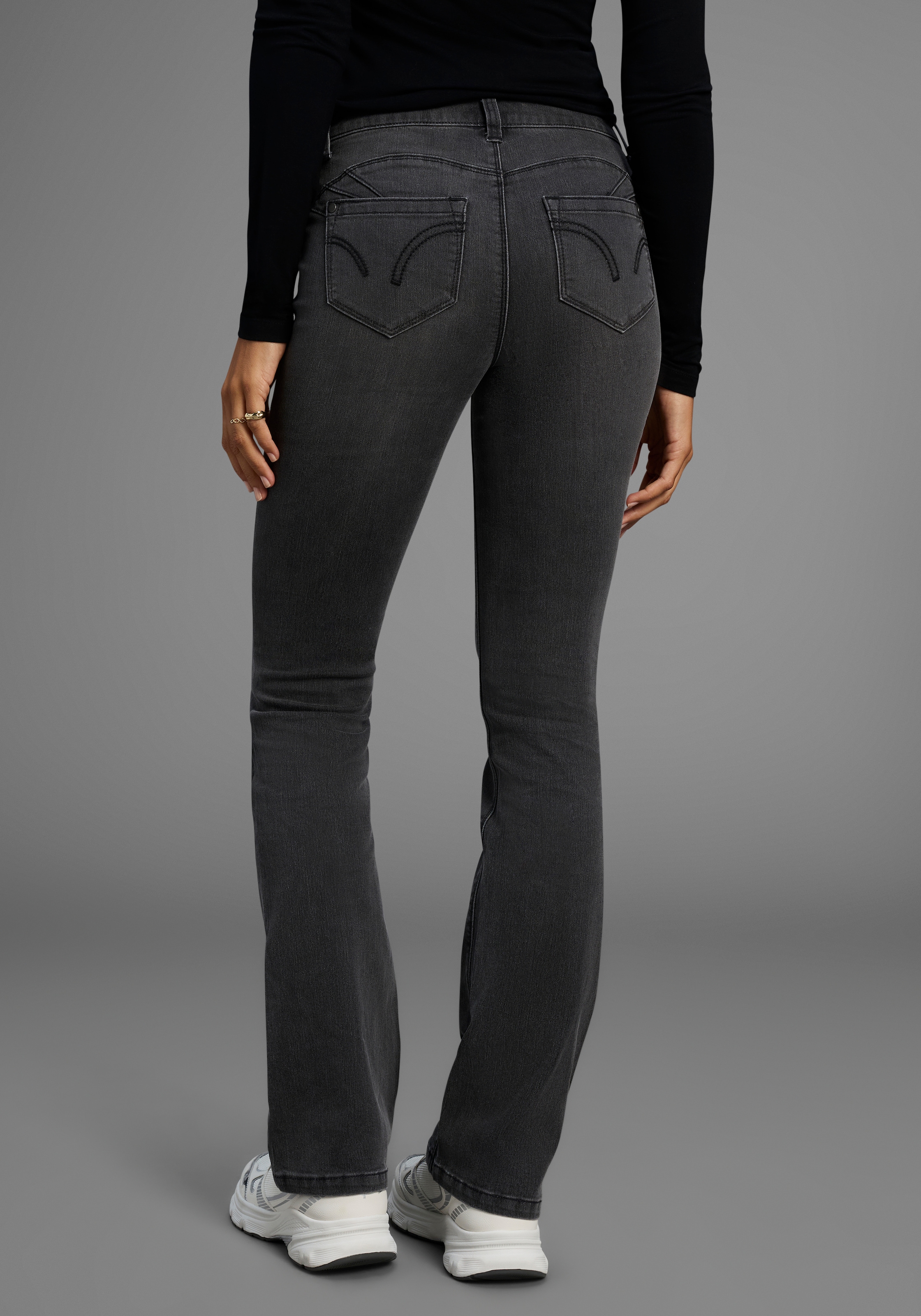 Arizona Bootcut-Jeans »Shaping«, bootcut, Kontrastnähte, Used-Look-Waschung, niedrige Leibhöhe