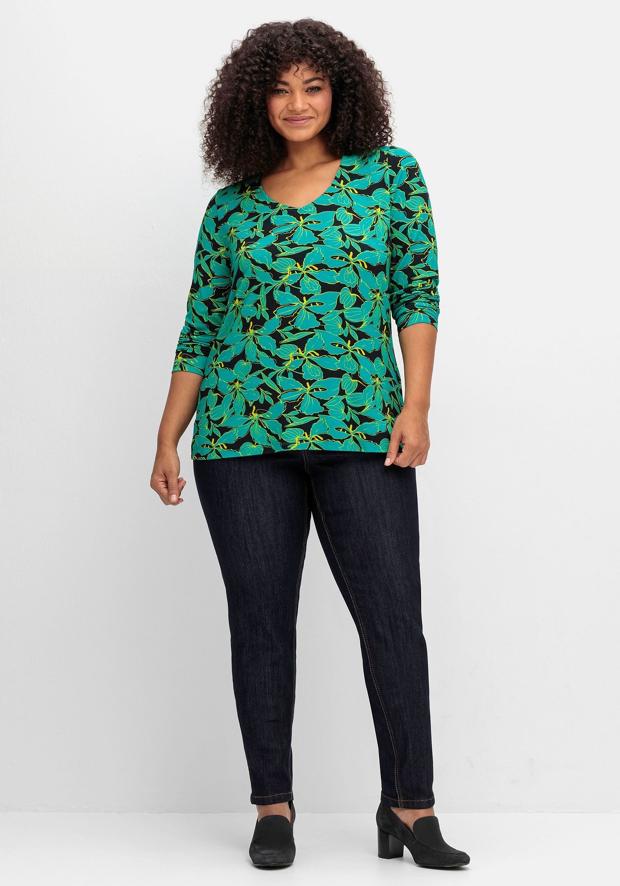 Sheego Langarmshirt »Langarmshirt mit floralem Alloverprint«