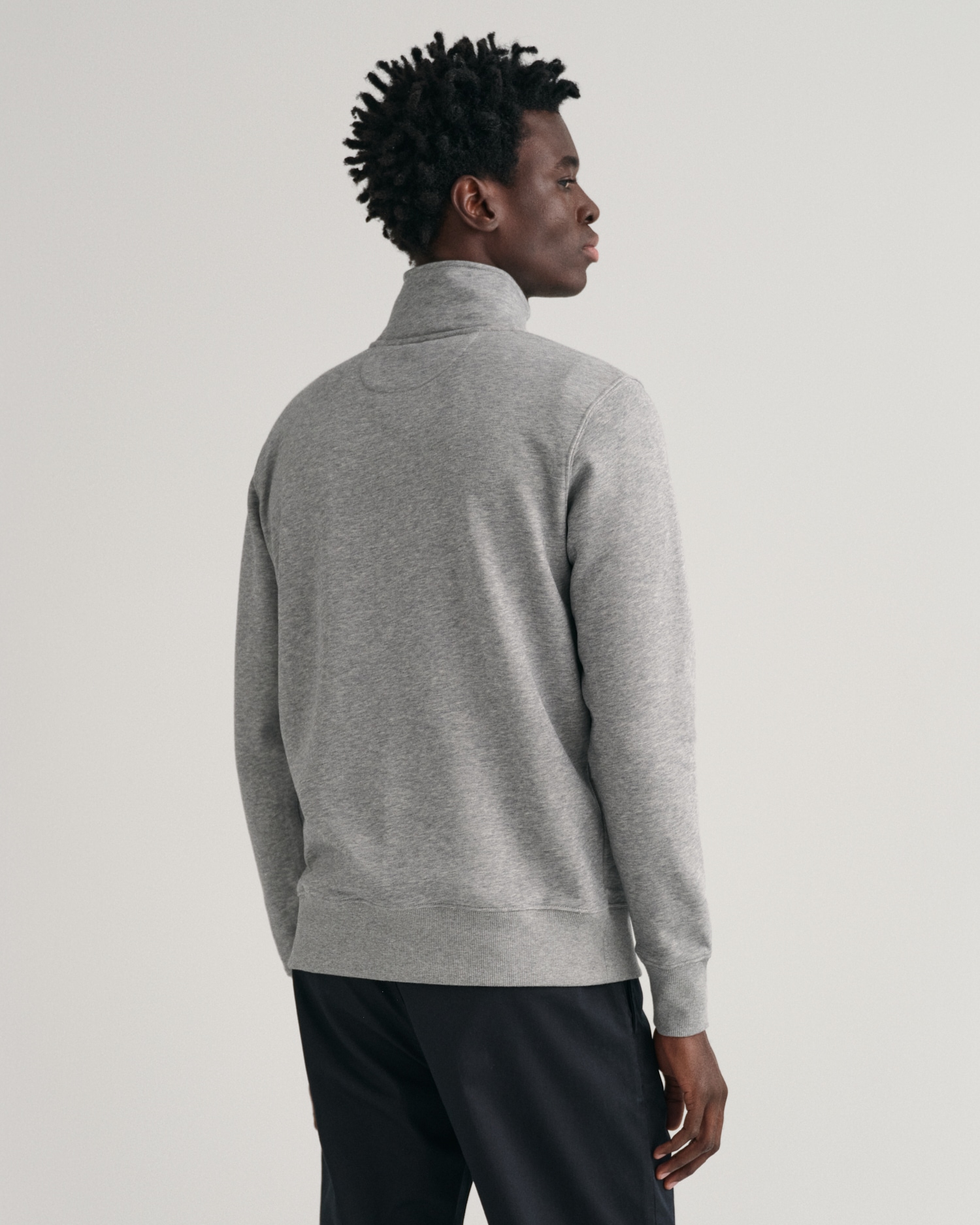 Gant Sweatshirt »REG SHIELD HALF ZIP SWEAT«, mit Logostickerei auf der Brust