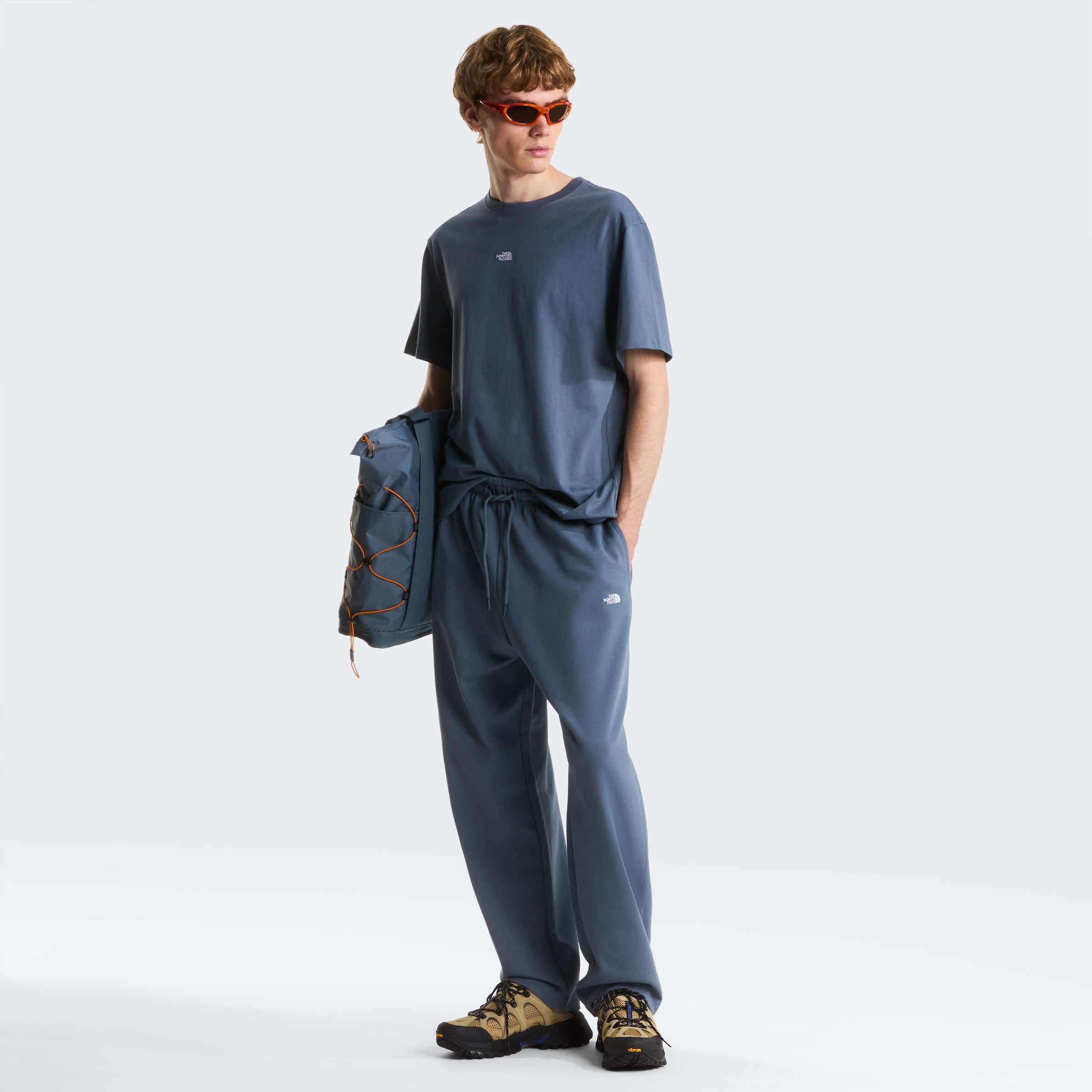 The North Face T-Shirt »M ESSENTIAL CENTER LOGO RELAXED SHORT SLEEVE TEE« lockere Passform, Kurzarm, für Sportmode und Outdoormode