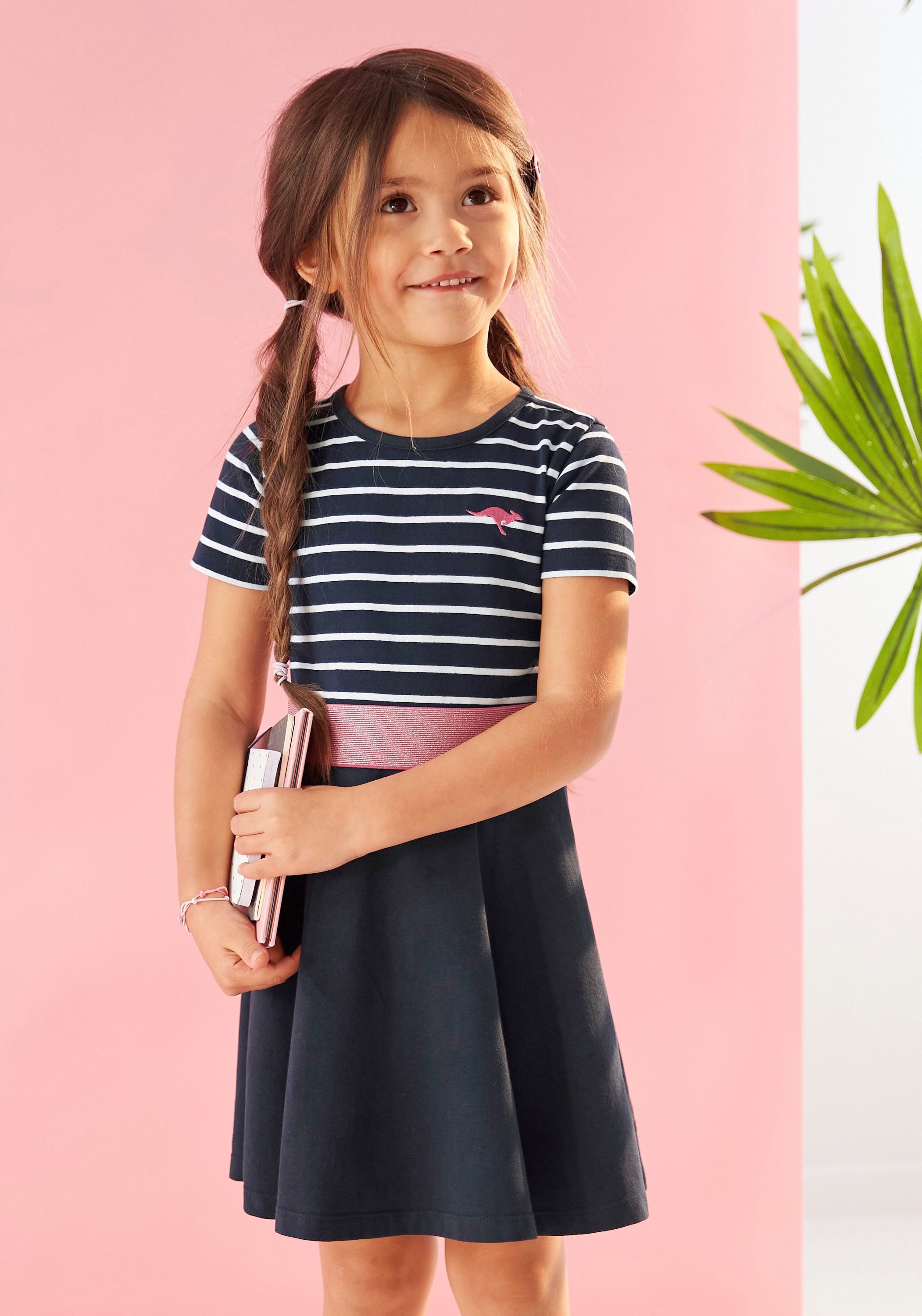 KangaROOS Jerseykleid »für kleine Mädchen«, mit Glitzerband in der Taille