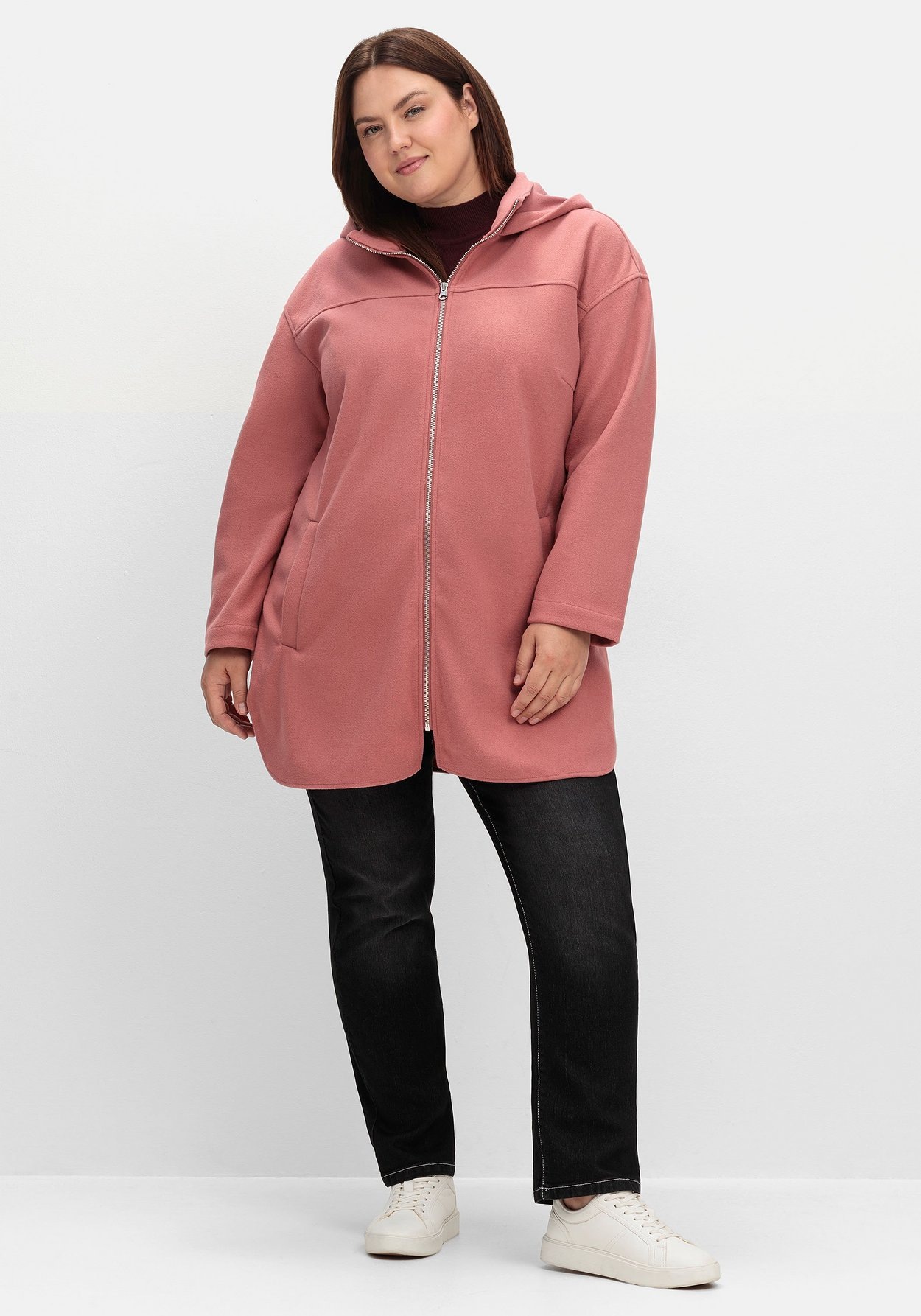 Sheego Langjacke »Kapuzenjacke mit Stehkragen und überschnittenen Schultern«