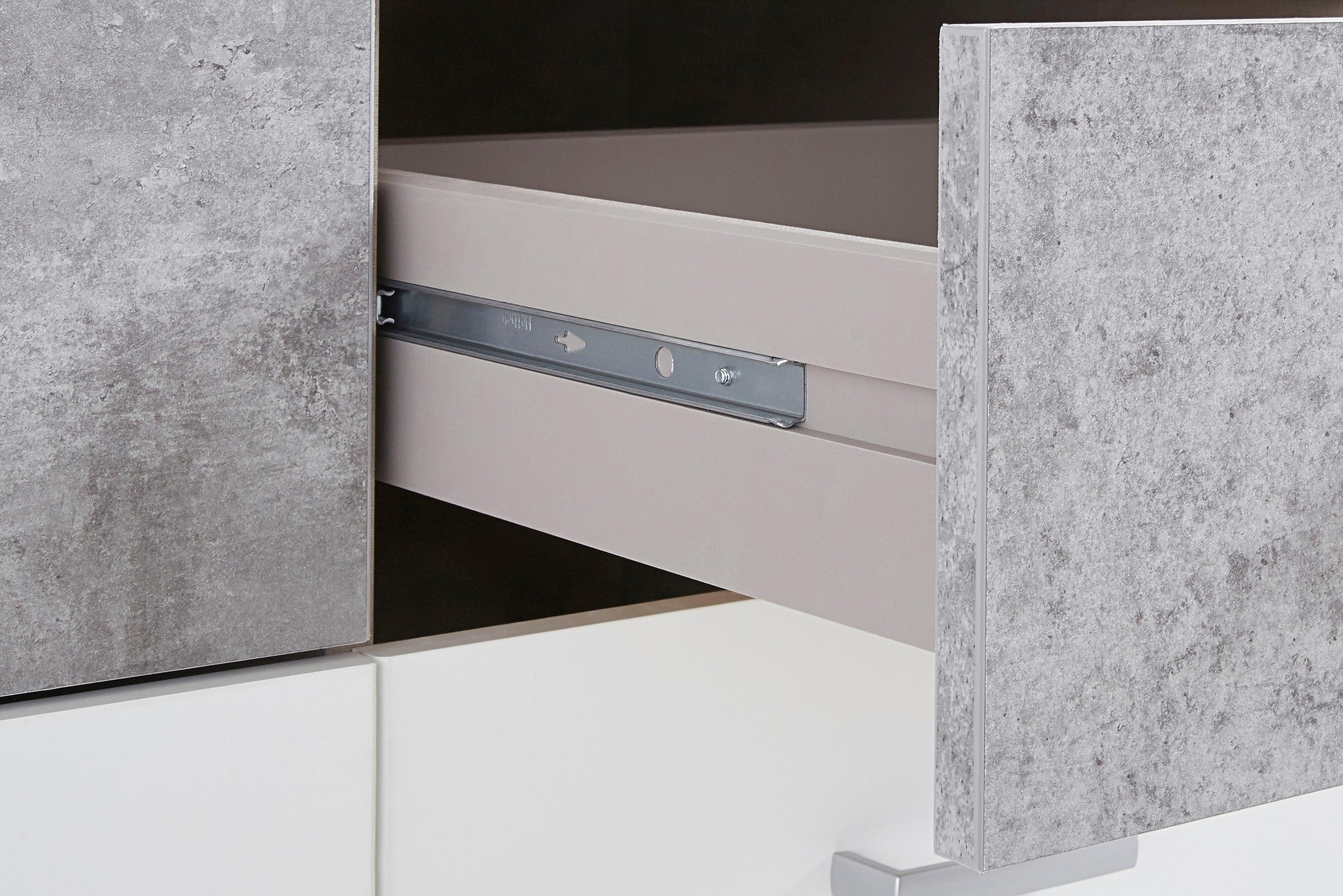 rauch Kleiderschrank »Kleiderschrank Schrank Garderobe deckenhoher Schrank BREMEN«, in vielen Farben und Ausführungen MADE IN GERMANY