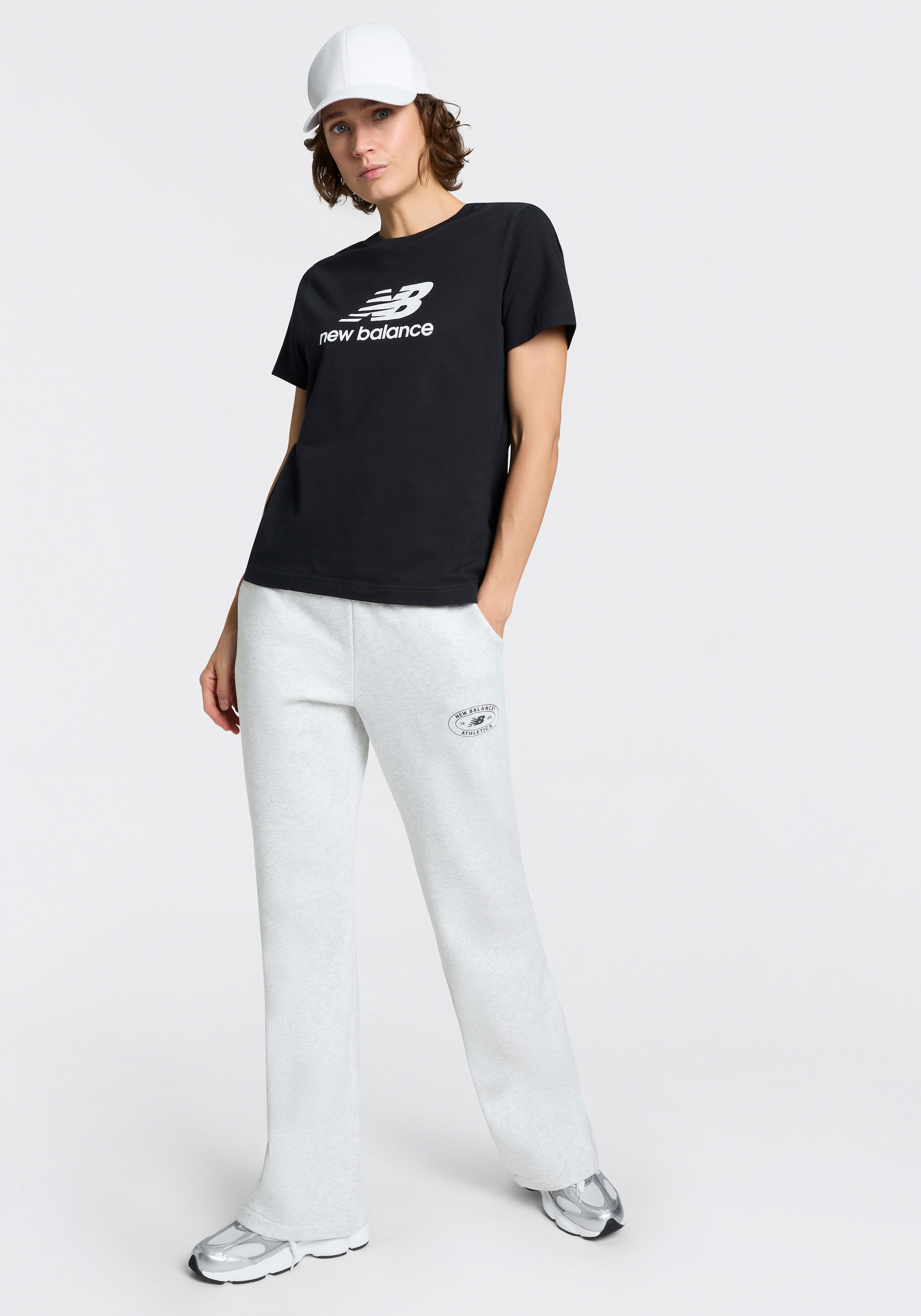 New Balance Sweathose »REIMAGINED FLEECE PANT«  für Erwachsene, lange Hosenform, mit klarer Linienführung