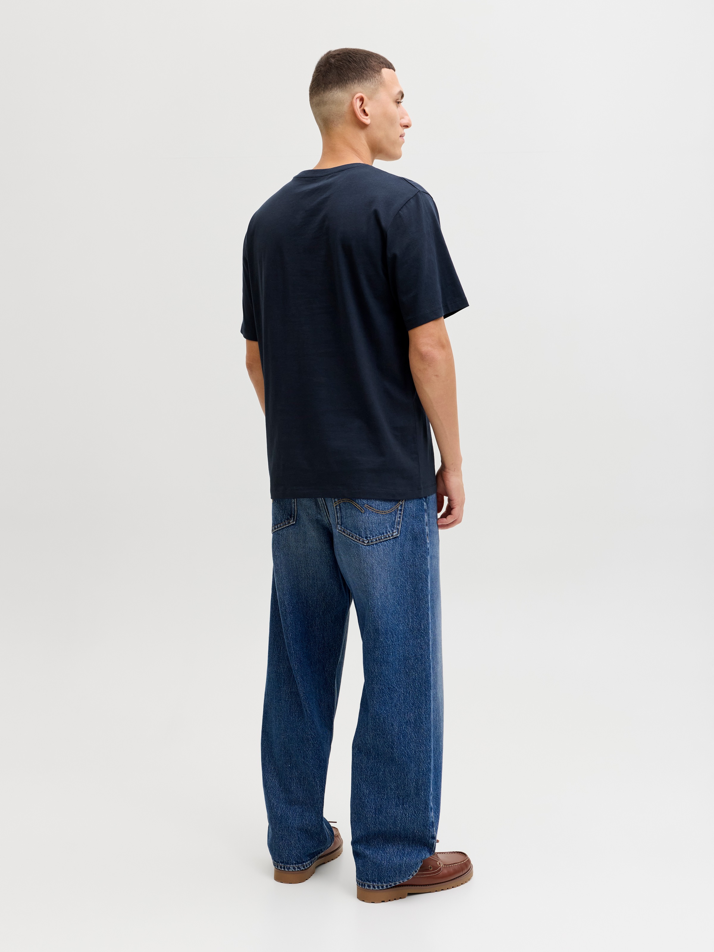 Jack & Jones Rundhalsshirt »JJELOGO TEE SS O-NECK 2 COL SS26 SN« mit Grafikprint
