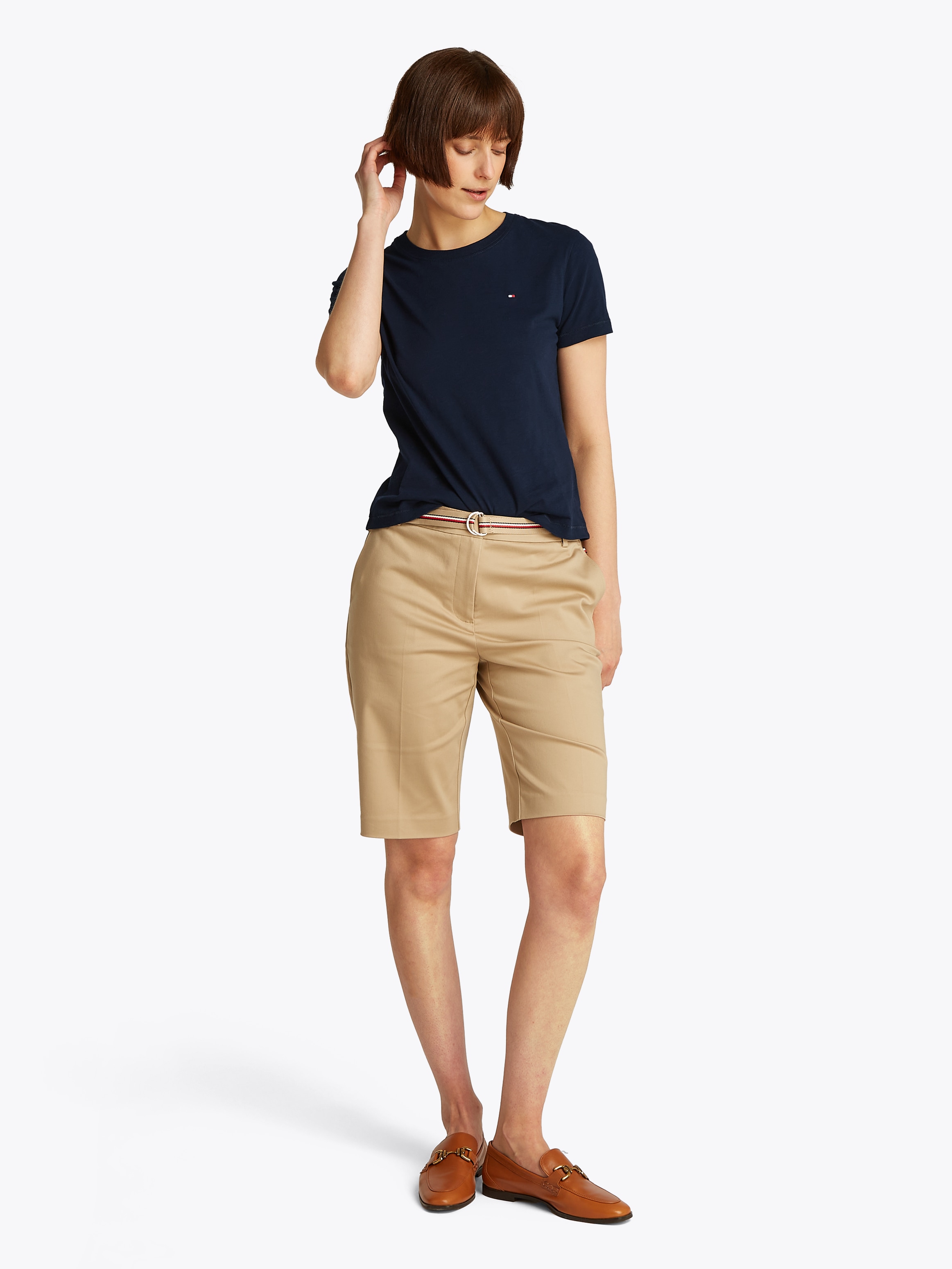 Tommy Hilfiger Rundhalsshirt »SLUB REG C-NK SS«, mit Flammgarn-Struktur, mit Logostickerei
