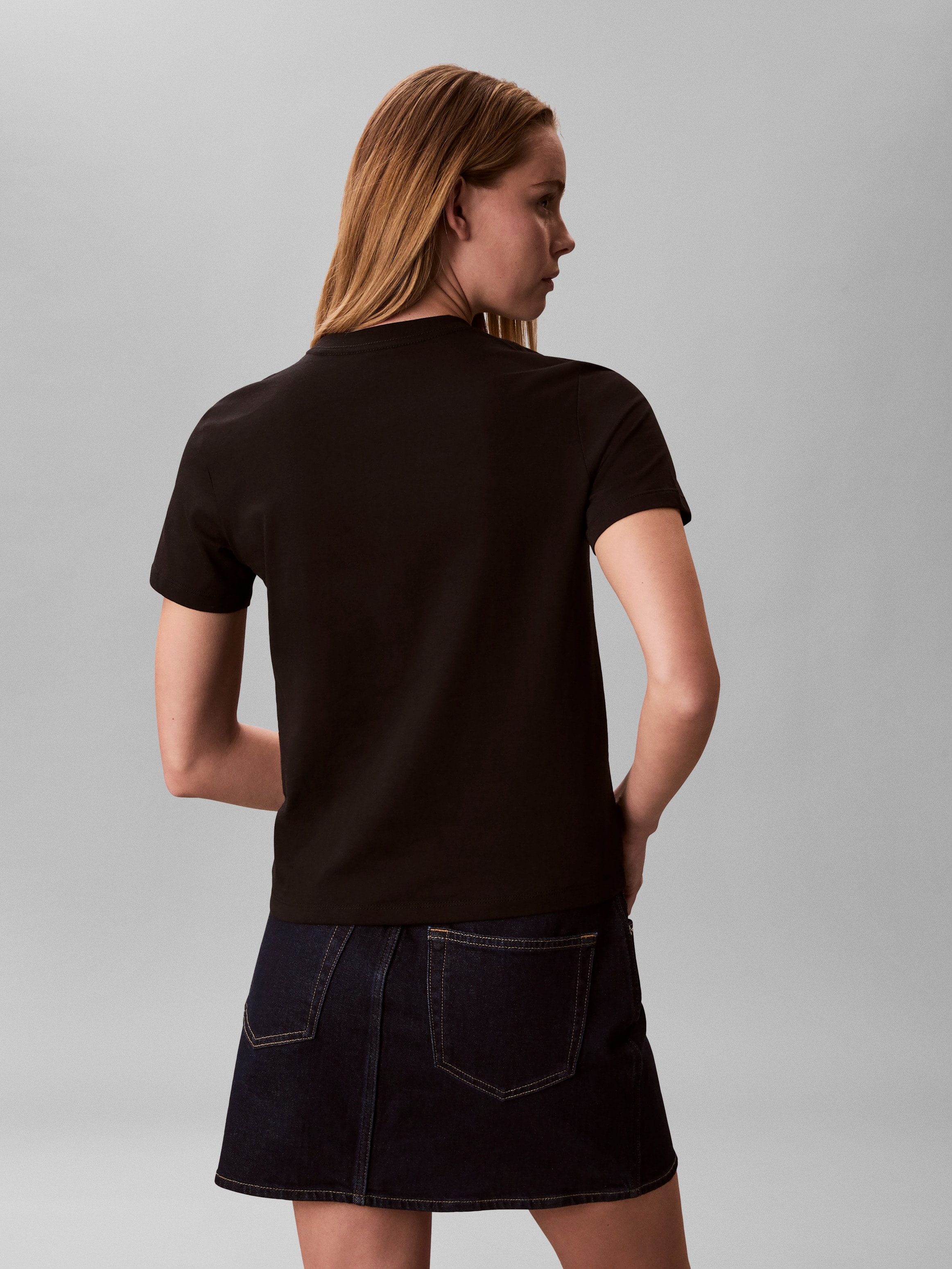 Calvin Klein Jeans T-Shirt Regular Fit, glänzender Logodruck, Rundhalsausschnitt