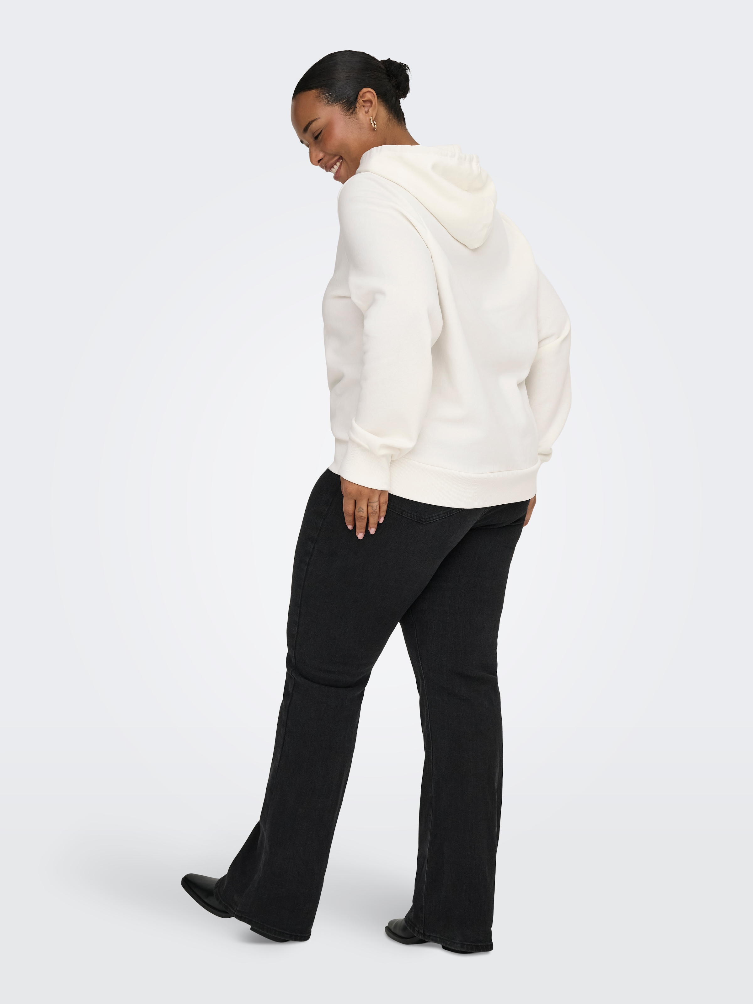 ONLY CARMAKOMA Kapuzensweatshirt »CARNOLI L/S HEART HOOD SWT NOOS«
