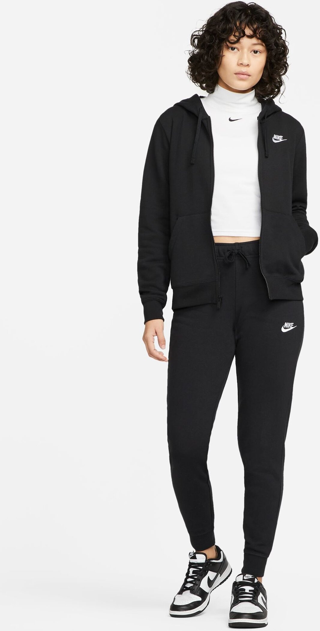 Nike Sportswear Jogginghose »Club Fleece Women's Mid-Rise Slim Joggers«, weiches Fleecematerial