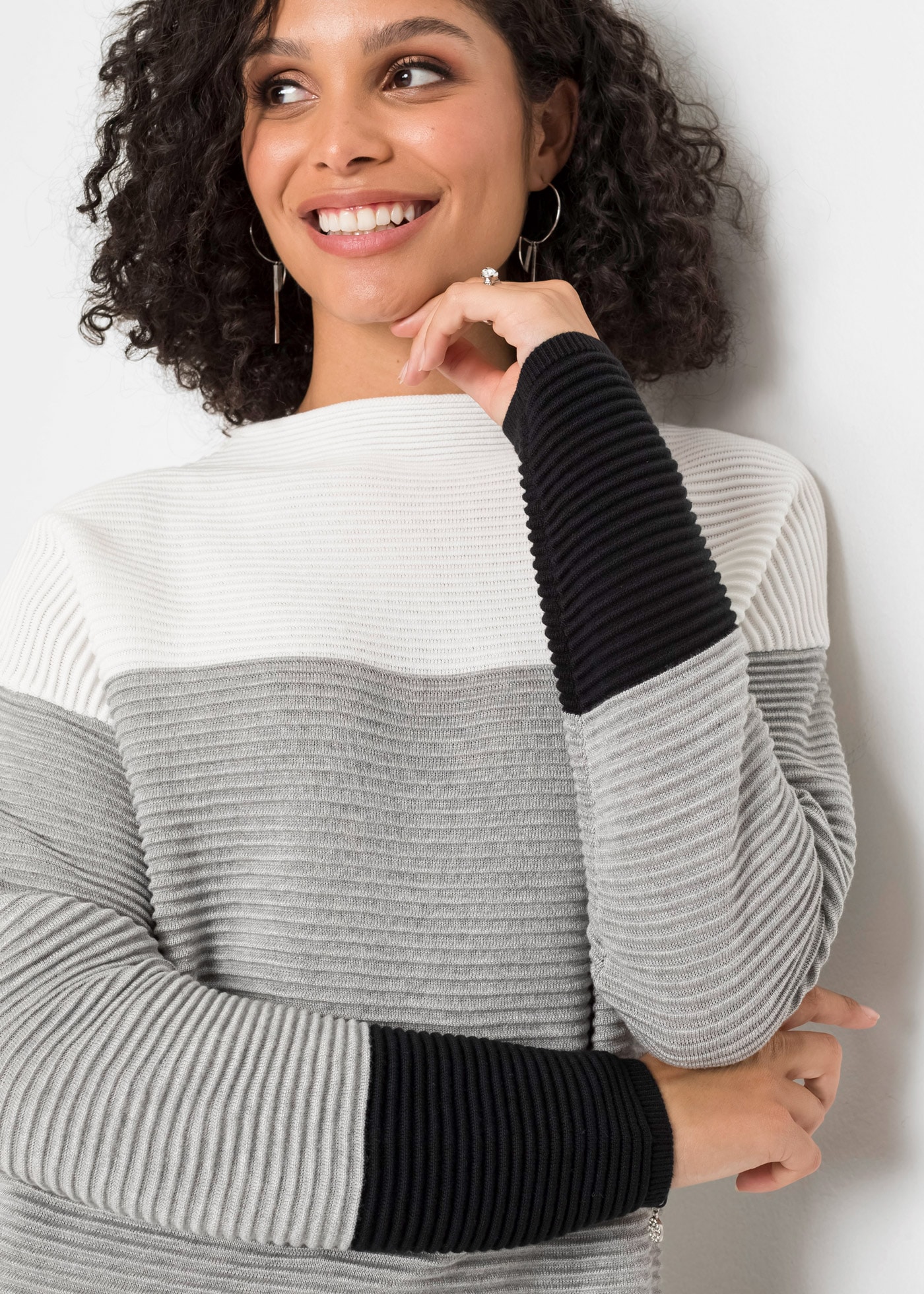 bonprix Longpullover »Gestreifter Long-Pullover« aus Baumwolle und Polyacryl, mit Stehkragen, für kühle Tage