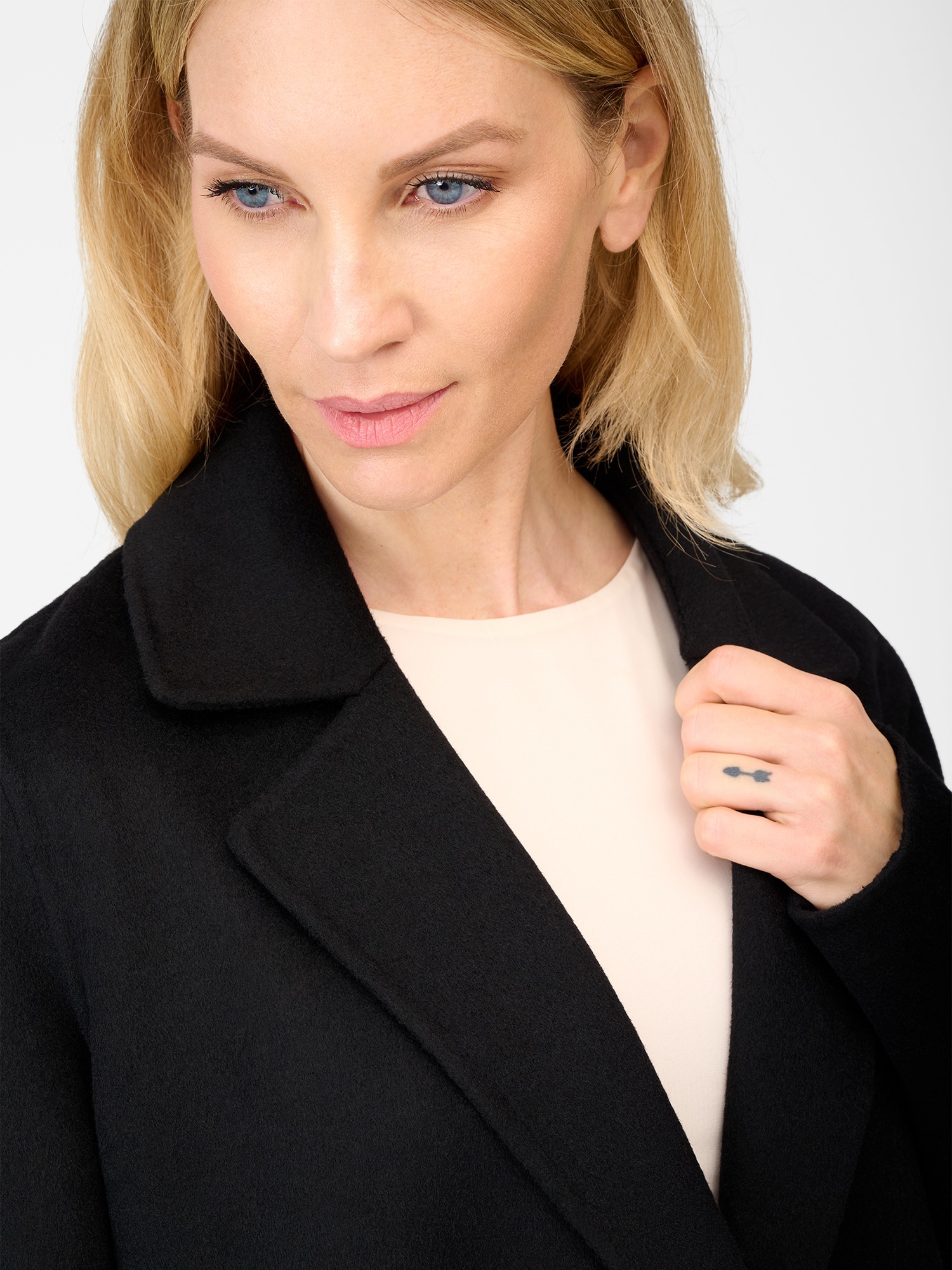 RICANO Wollmantel »Wollmantel Clara« Handgefertigt, aus feinster Double-Face Wool