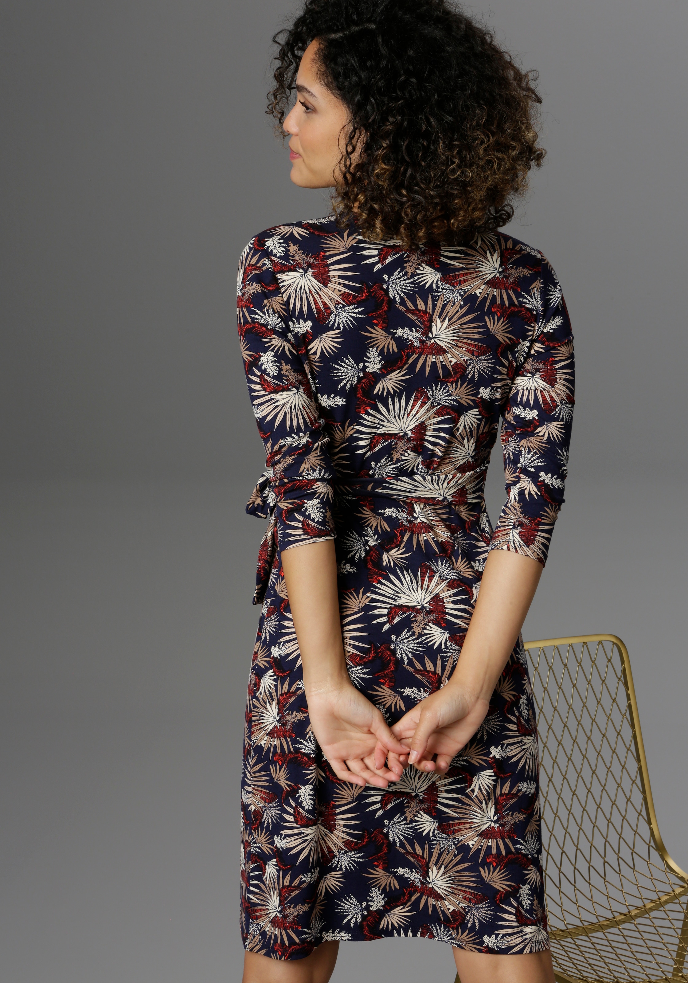 Aniston SELECTED Jerseykleid, mit Wickel-Ausschnitt und Bindeband bestellen  im OTTO Online Shop