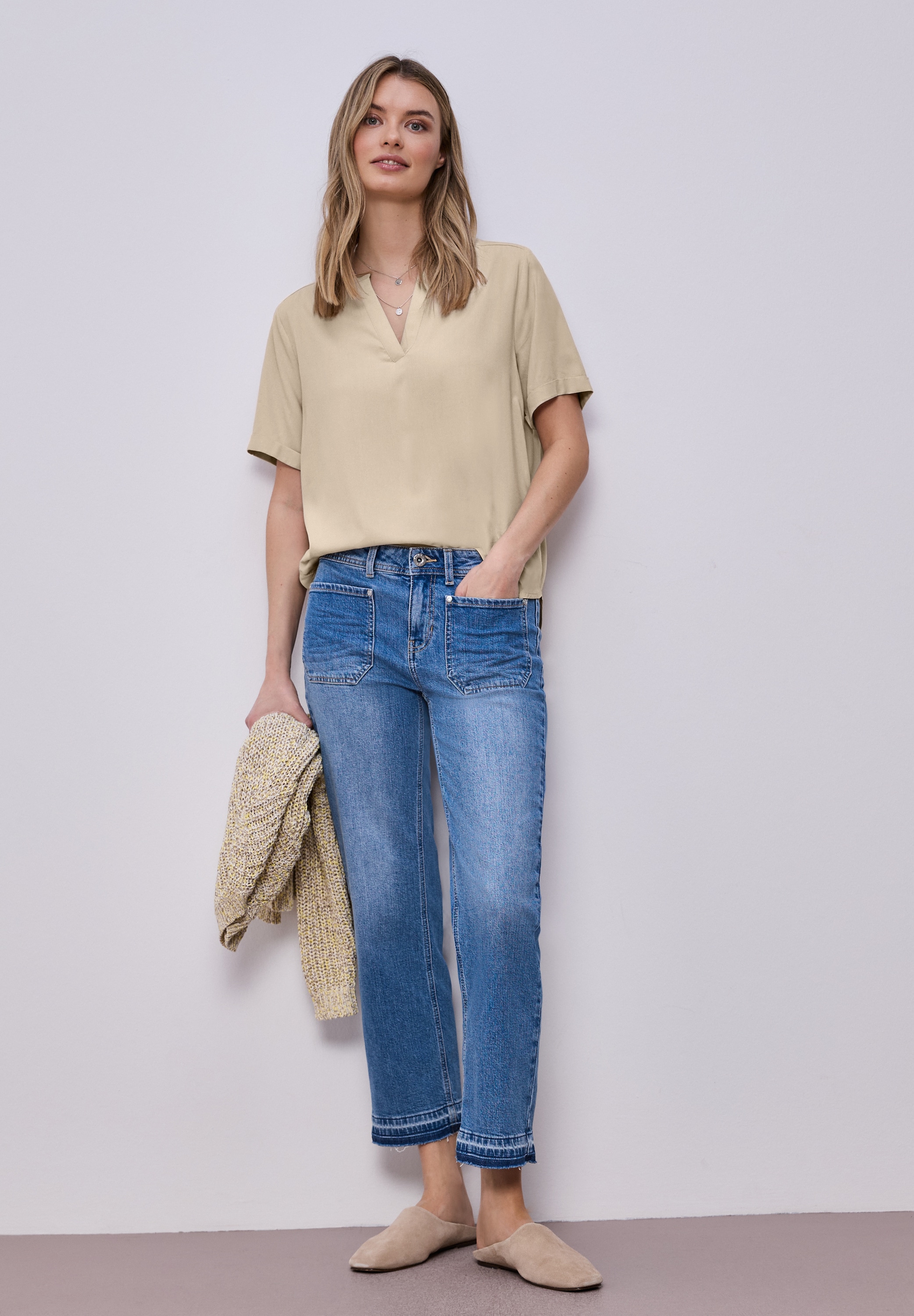 STREET ONE Schlupfbluse Leicht abgerundeter Saum, Ärmelaufschlag