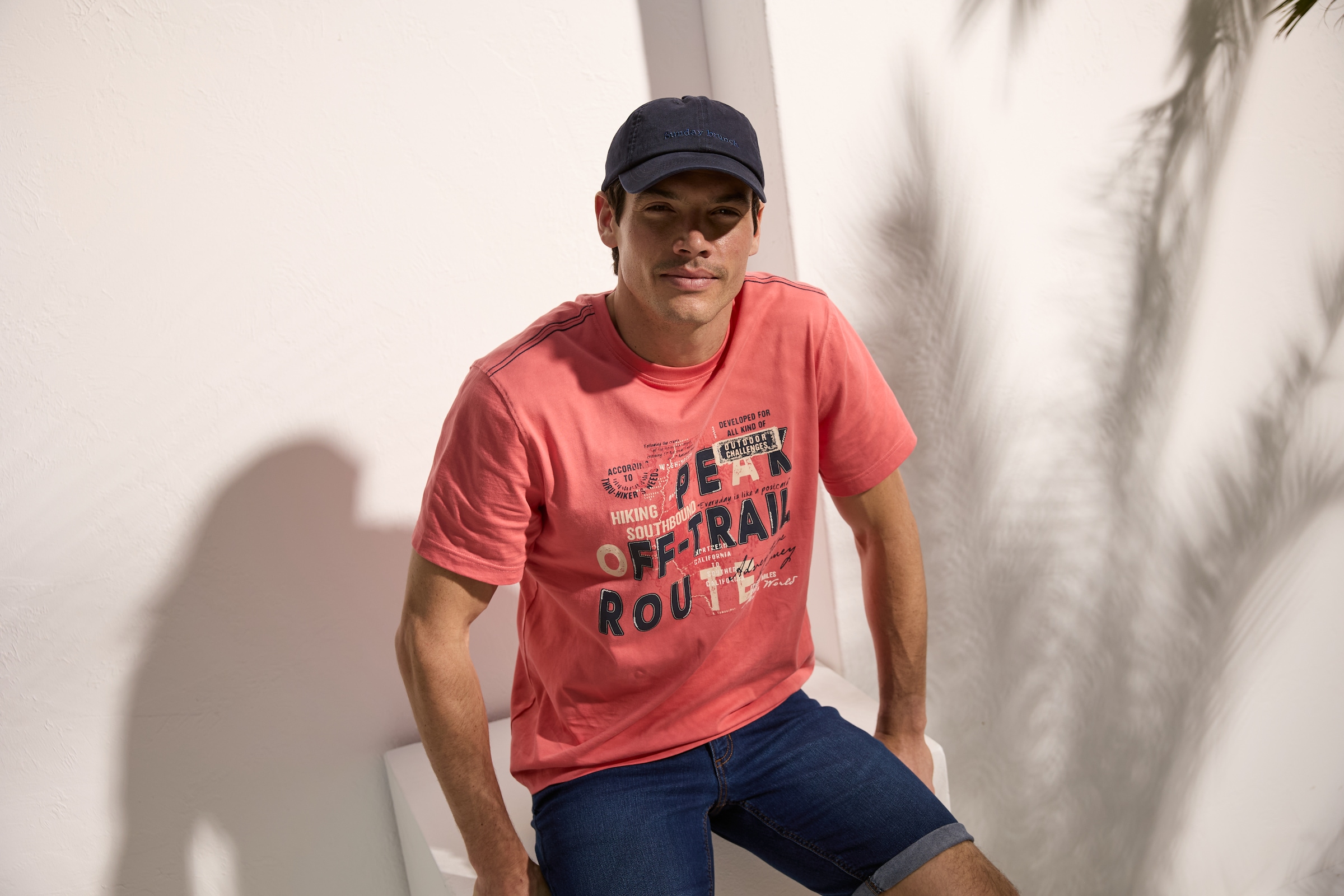 Man's World Rundhalsshirt »Neue Kollektion!« normale Passform, kurzarm, mit Rundhalsausschnitt, mit Print