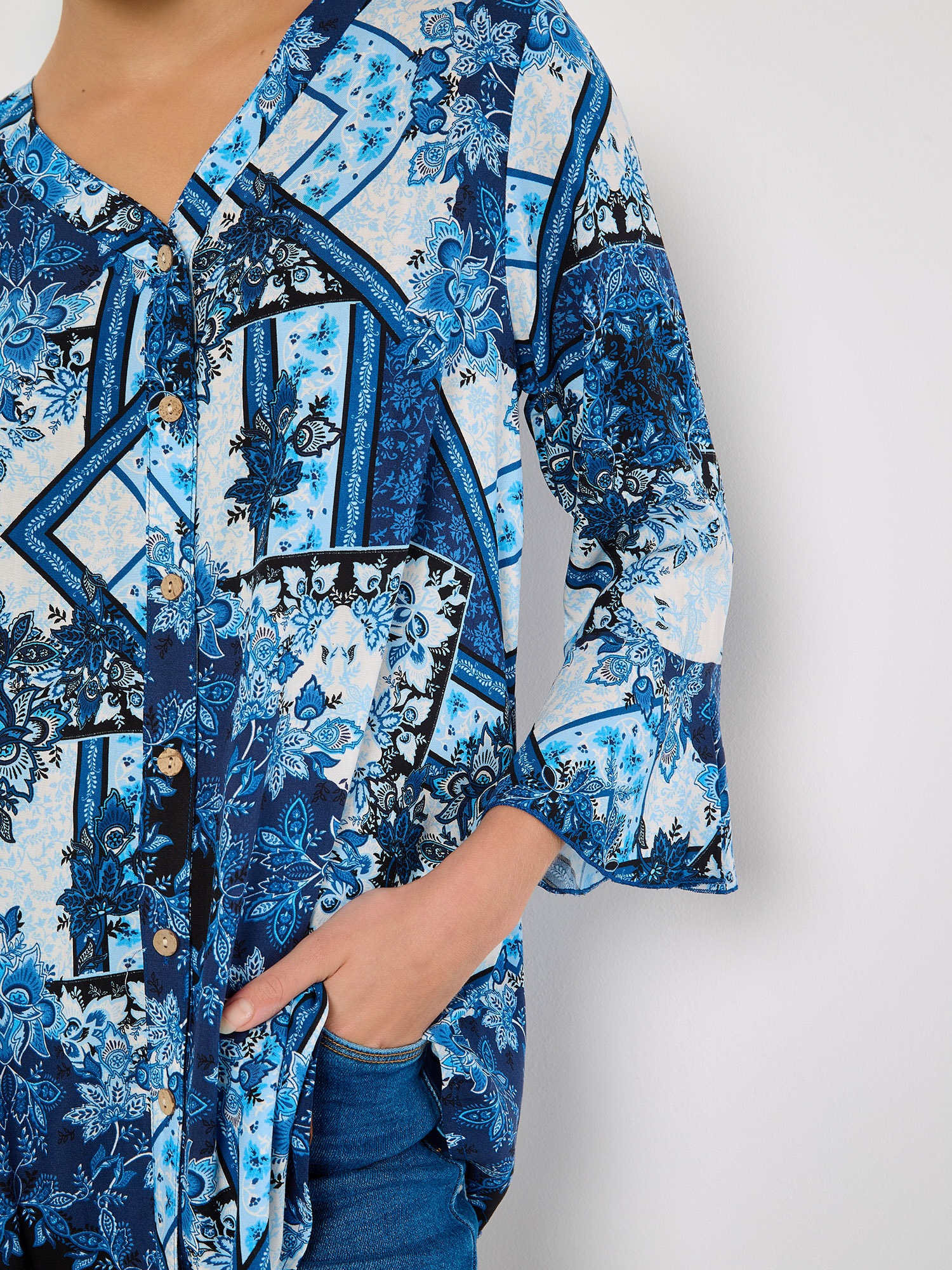 Apricot Blusentop »Bluse mit Schaldruck« mit Trompetenarmen