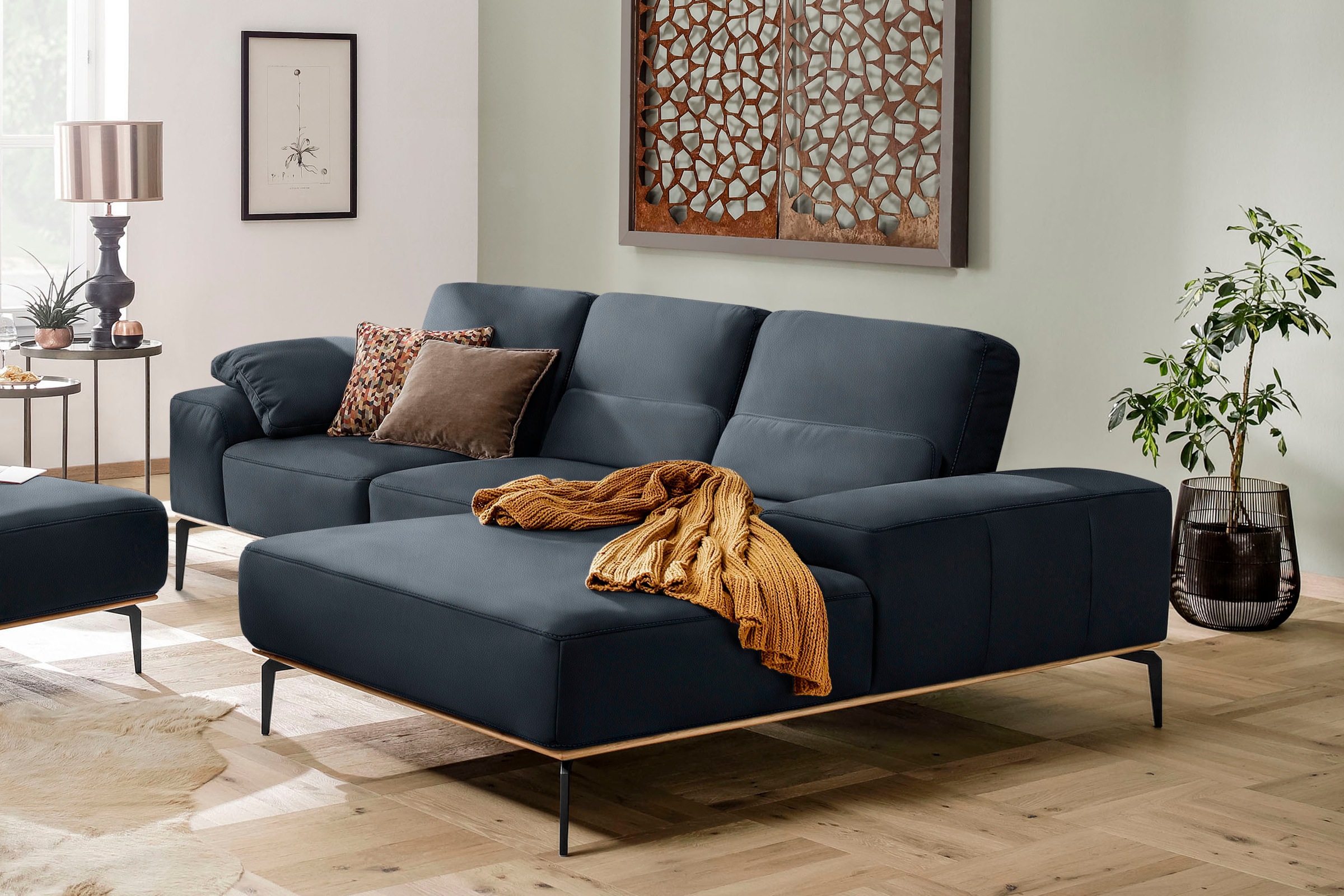 W.SCHILLIG Ecksofa »run, Designsofa mit tollem Sitzkomfort, bequem, L-Form«, mit Holzsockel, Füße in Schwarz pulverbeschichtet, Breite 279 cm