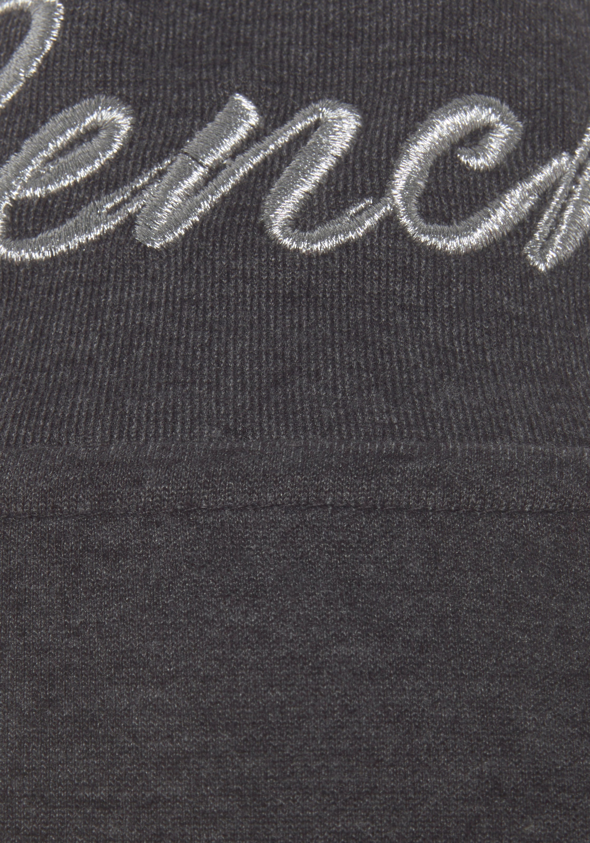 Bench. Loungewear Sweatjacke, mit glänzender Logostickerei am Stehkragen, Loungewear