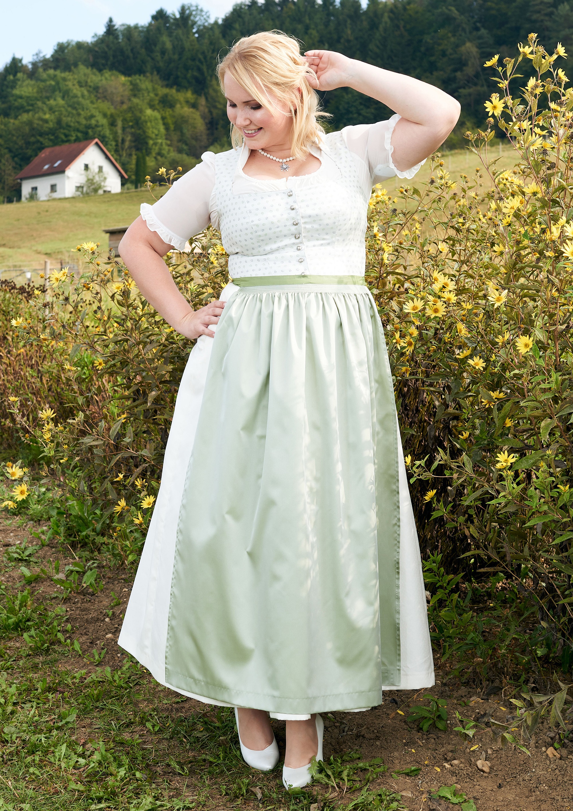 Love Nature Dirndl Lang Mit Kelchkragen Online Bei Otto