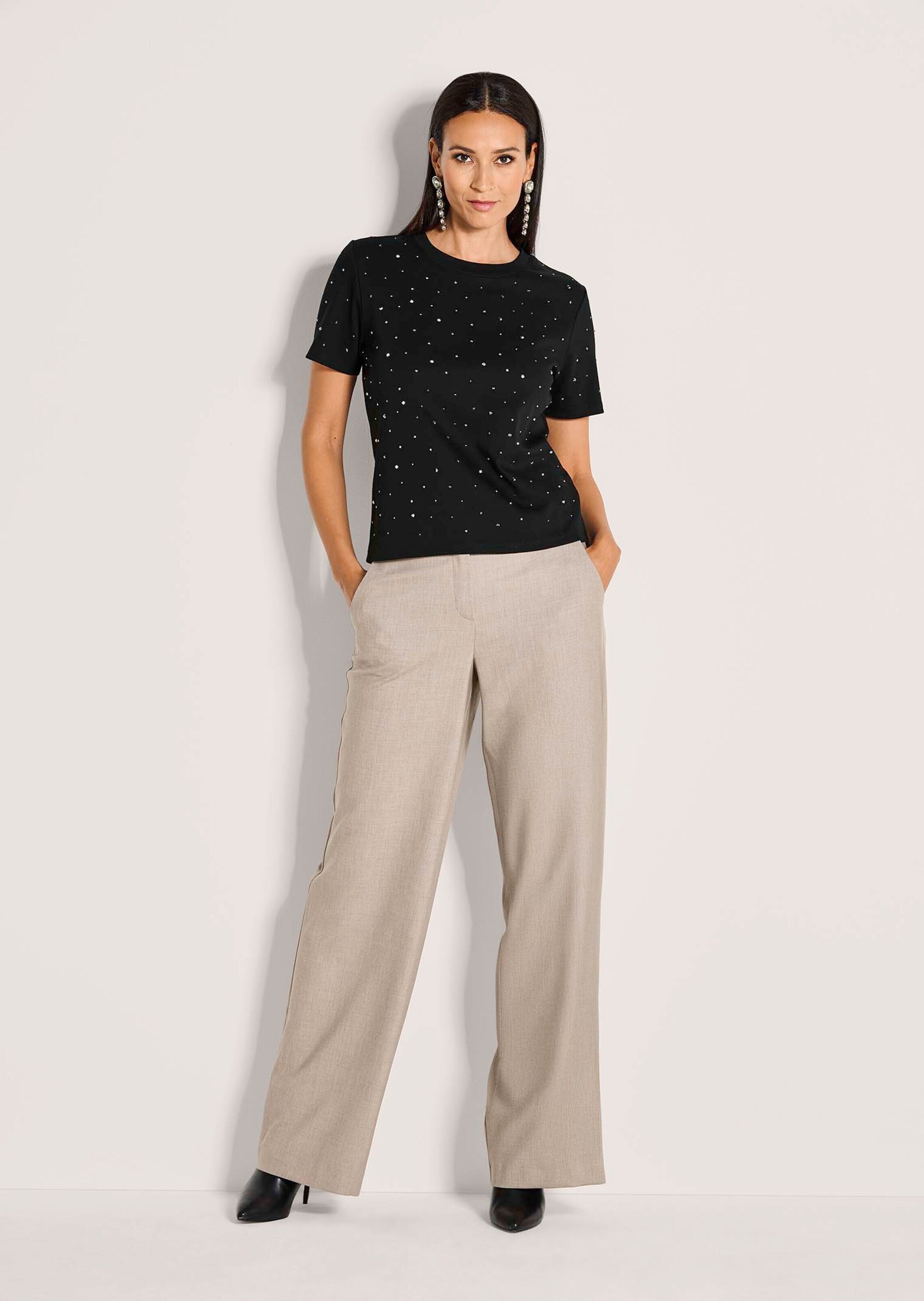 MADELEINE Kurzarmshirt »Glanzshirt Luxuriöses Shirt mit Strassakzenten«