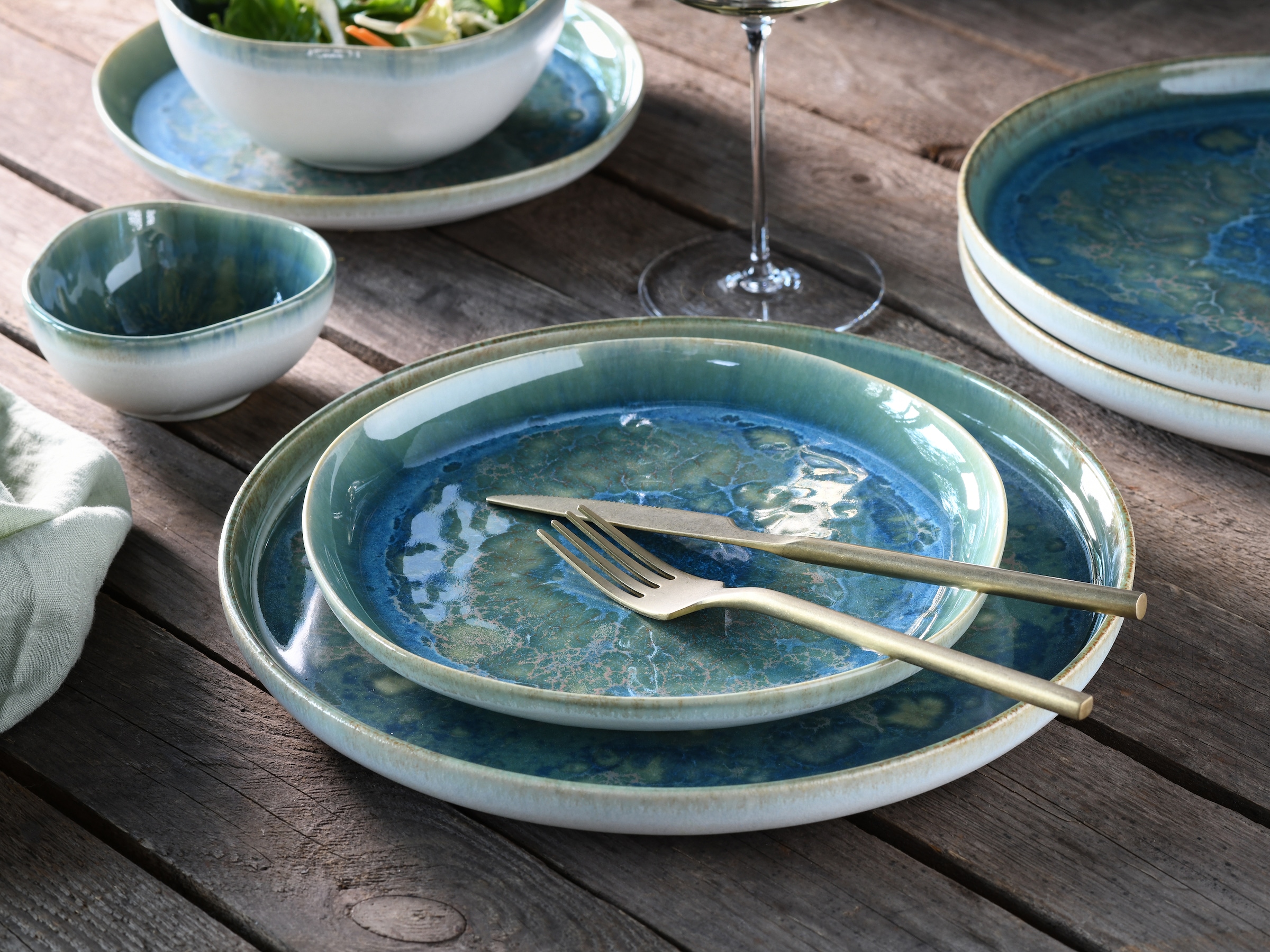 CreaTable Teller-Set »Yuki, Tellerset 8-tlg« Reaktiver intensiv leuchtender Digitaldruck