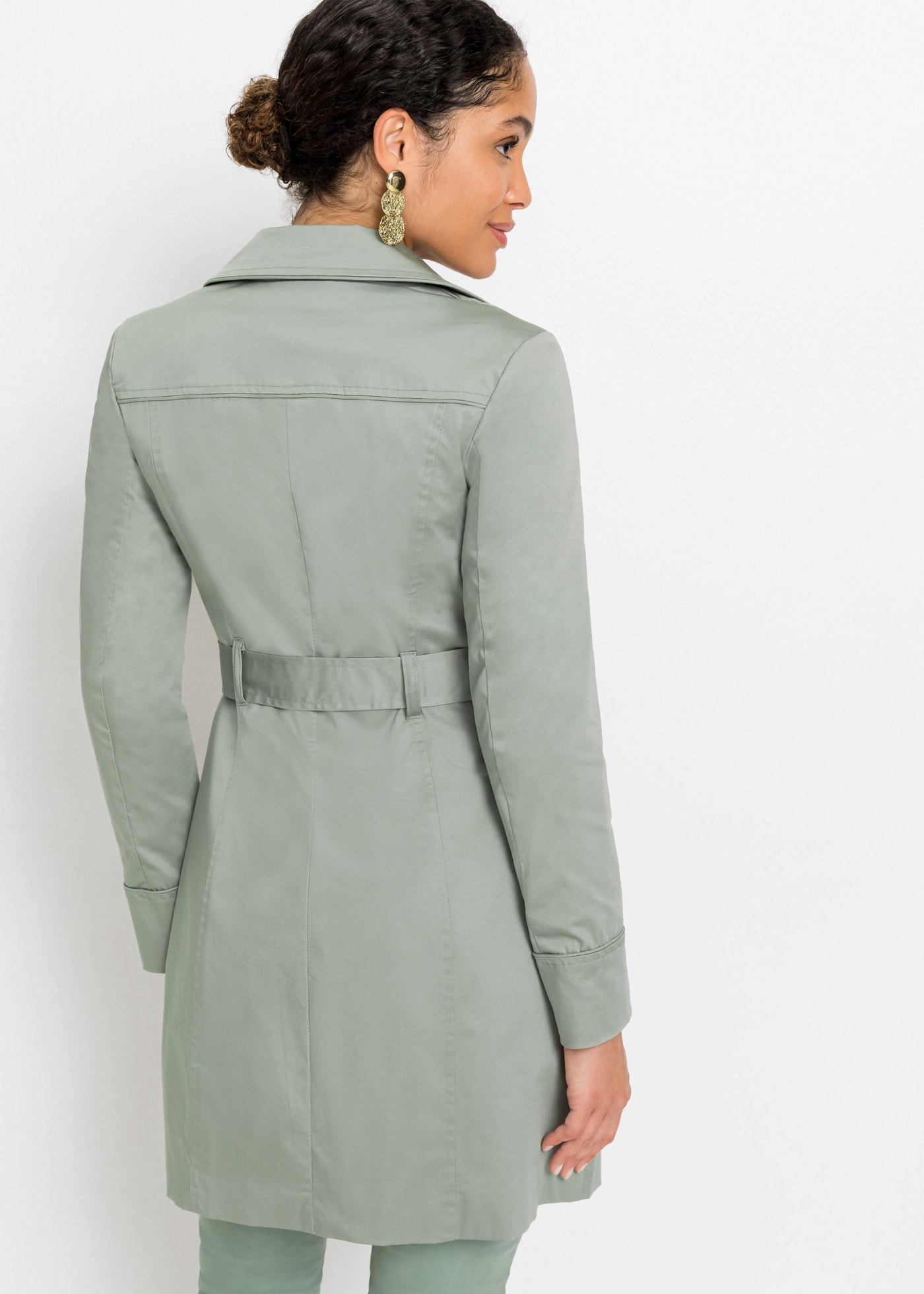 bonprix Trenchcoat mit abnehmbarem Bindegürtel, 2-Reiher
