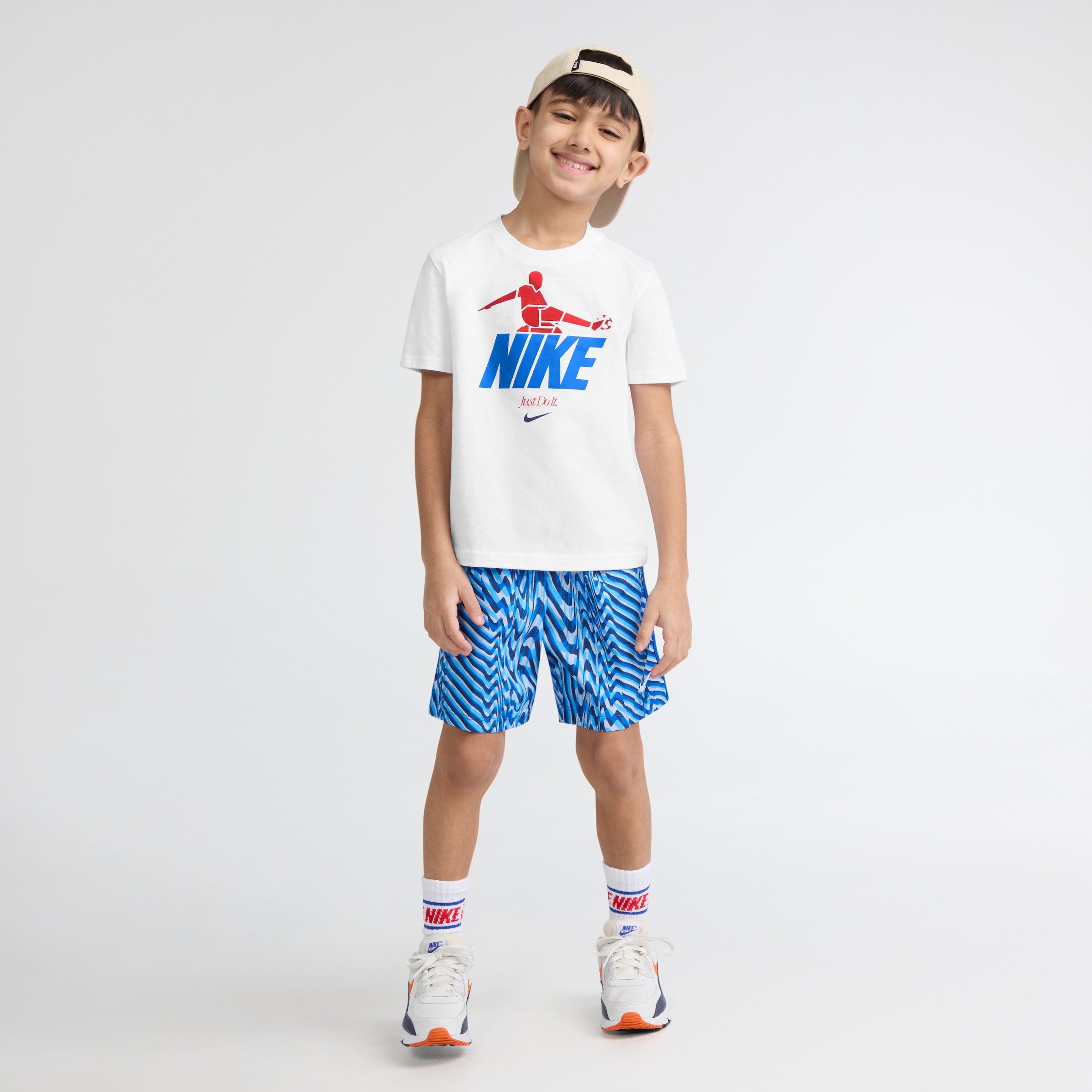 Nike Sportswear T-Shirt »NKB BICYCLE KICK« für Kinder, aus Baumwolle und Polyester