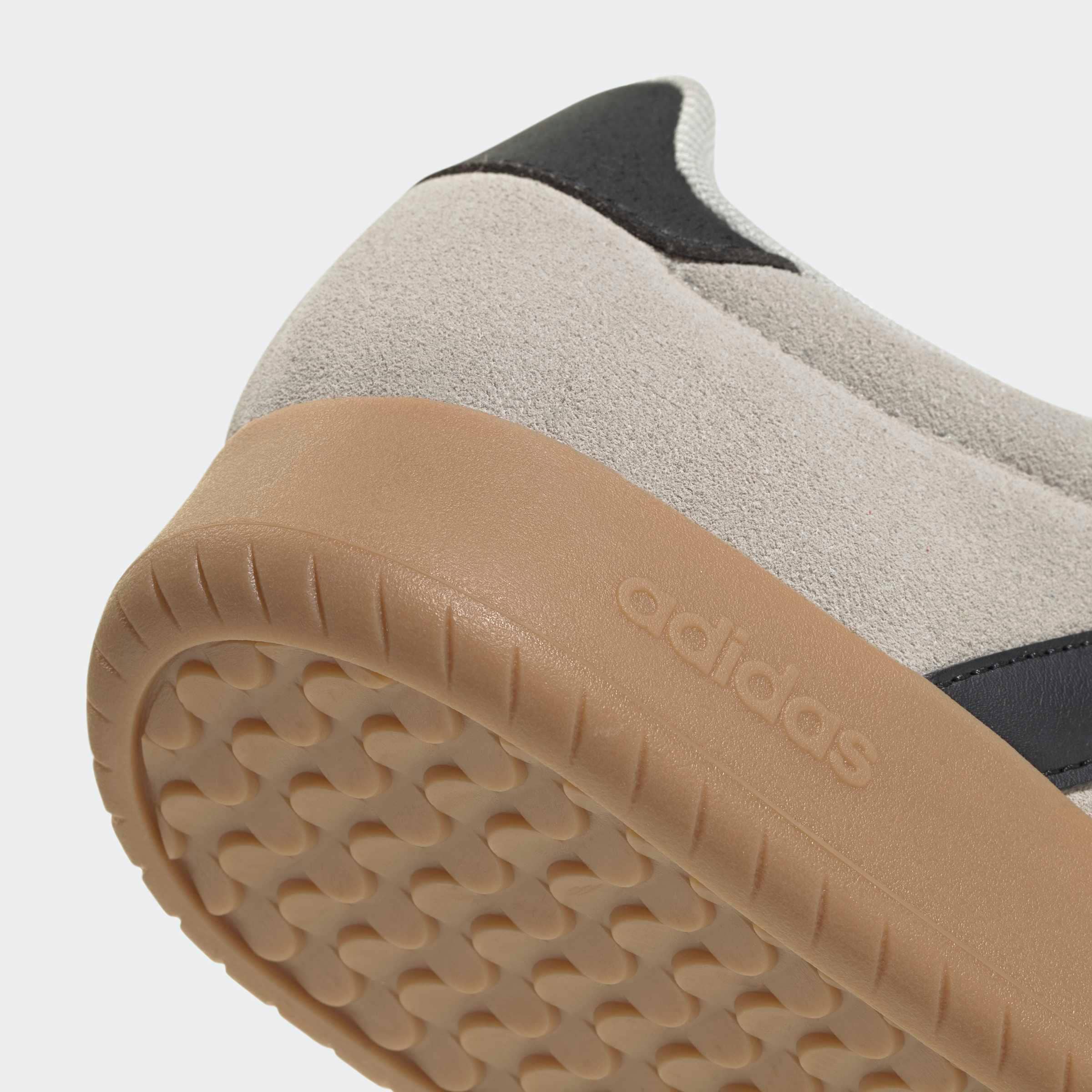 adidas Sportswear Sneaker »BARREDA«  inspiriert vom Design des adidas handball spezial