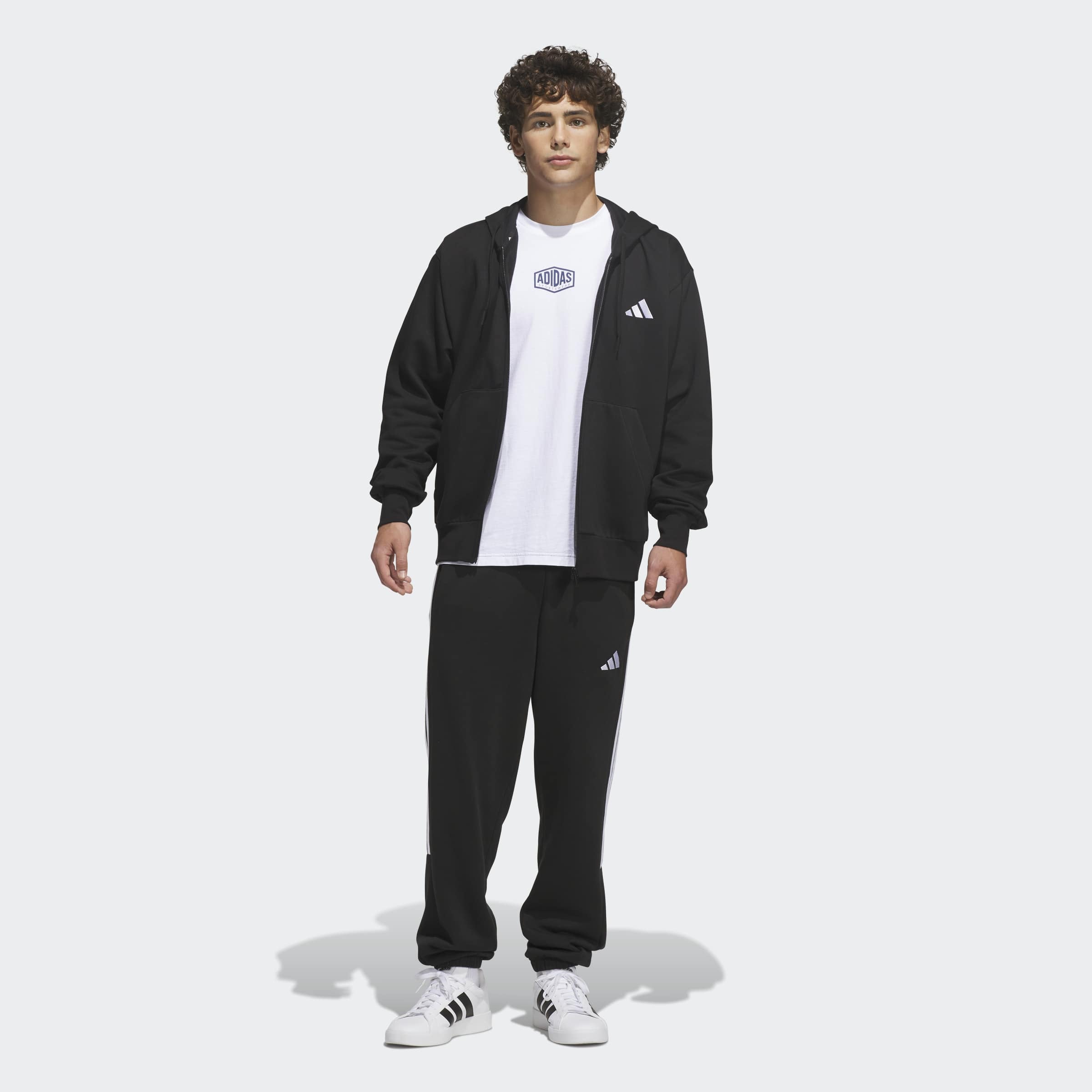 adidas Sportswear Kapuzensweatjacke »FEELCOZY FLEECE, DURCHGEHENDER REISSVERSCHLUSS« mit angesetzten Bündchen an Ärmeln und Rumpf, in normaler Schnittform