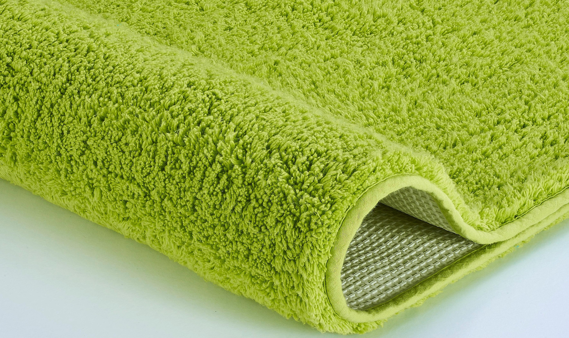 Kleine Wolke Badematte »Kansas«, rutschhemmend beschichtet, fußbodenheizungsgeeignet, Badteppich, Uni Farben, reine Baumwolle, waschbar