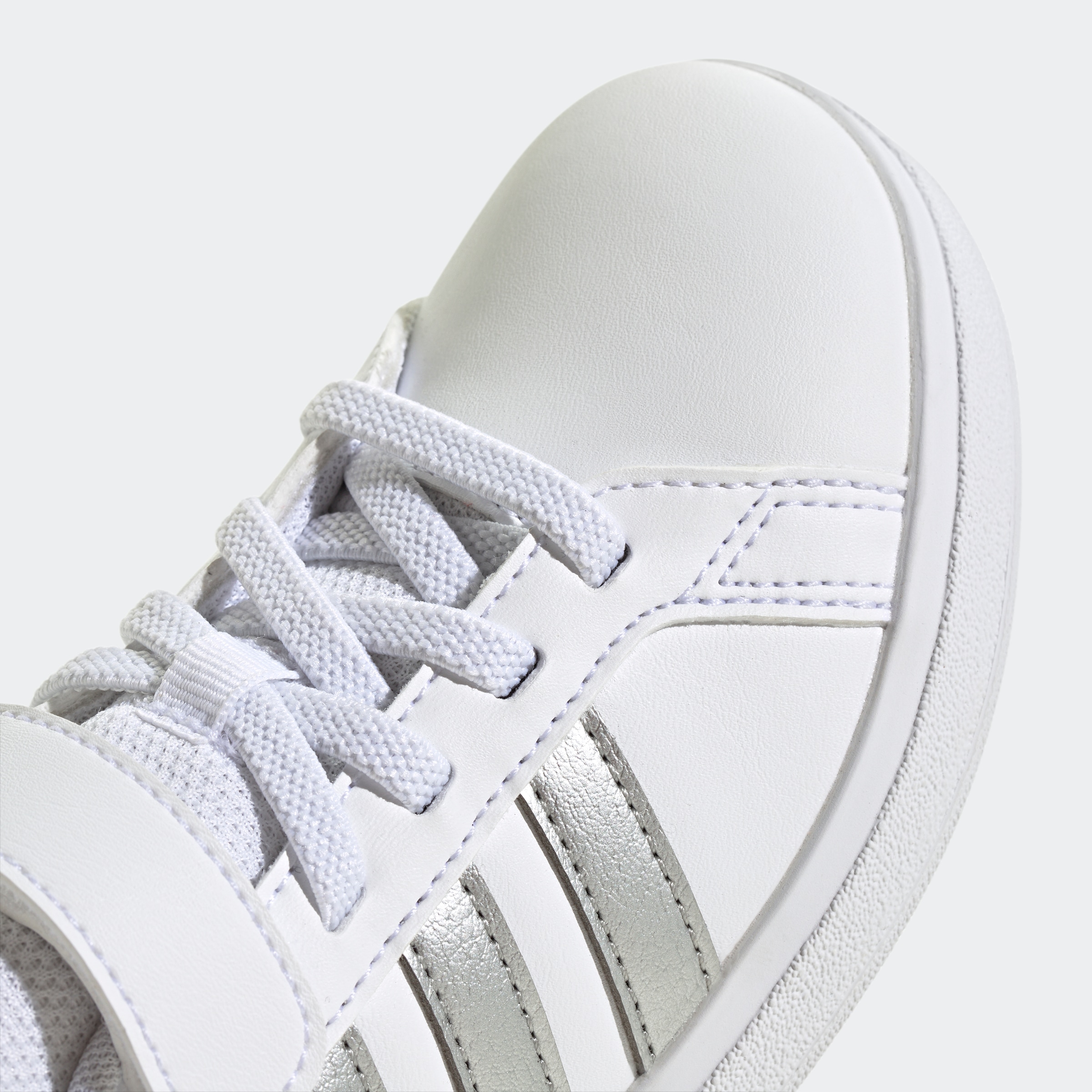 adidas Sportswear Sneaker »GRAND COURT 2.0 KIDS«, Design auf den Spuren des adidas Superstar