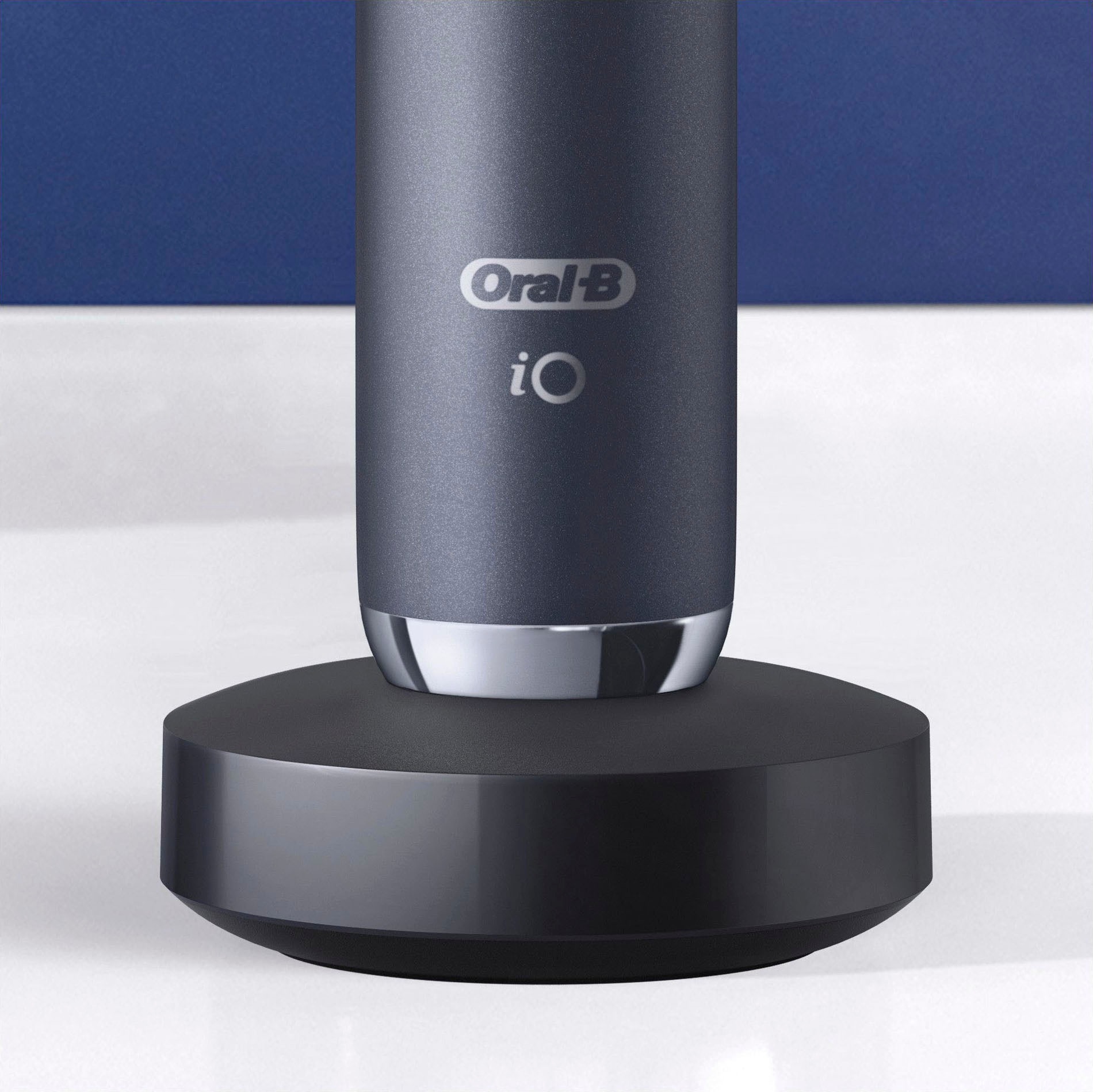Oral-B Elektrische Zahnbürste »iO Series 9«, 1 St. Aufsteckbürsten, mit Reiseetui