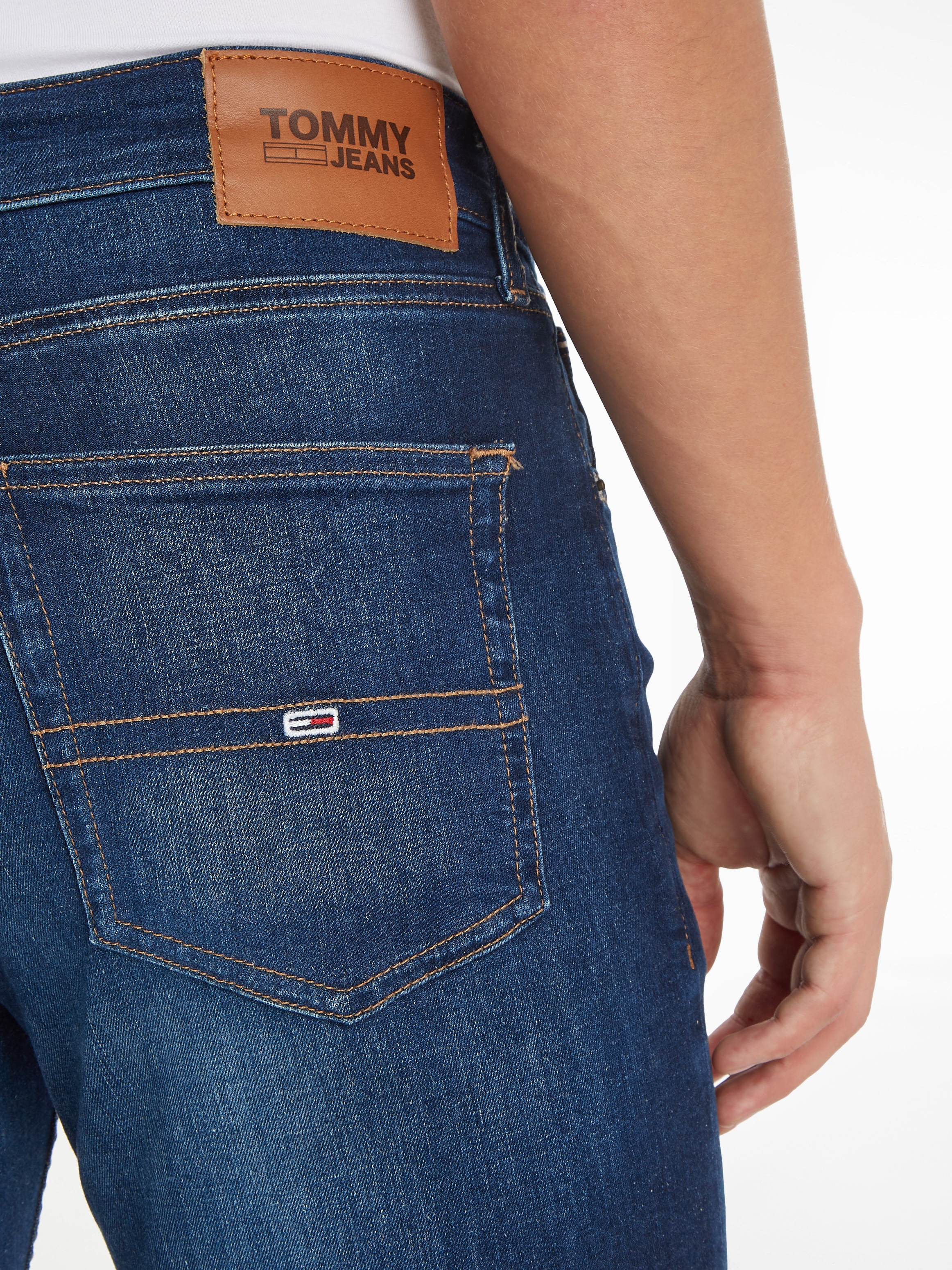 Tommy Jeans Straight-Jeans »RYAN«, mit Elasthan für einen bequemen Sitz