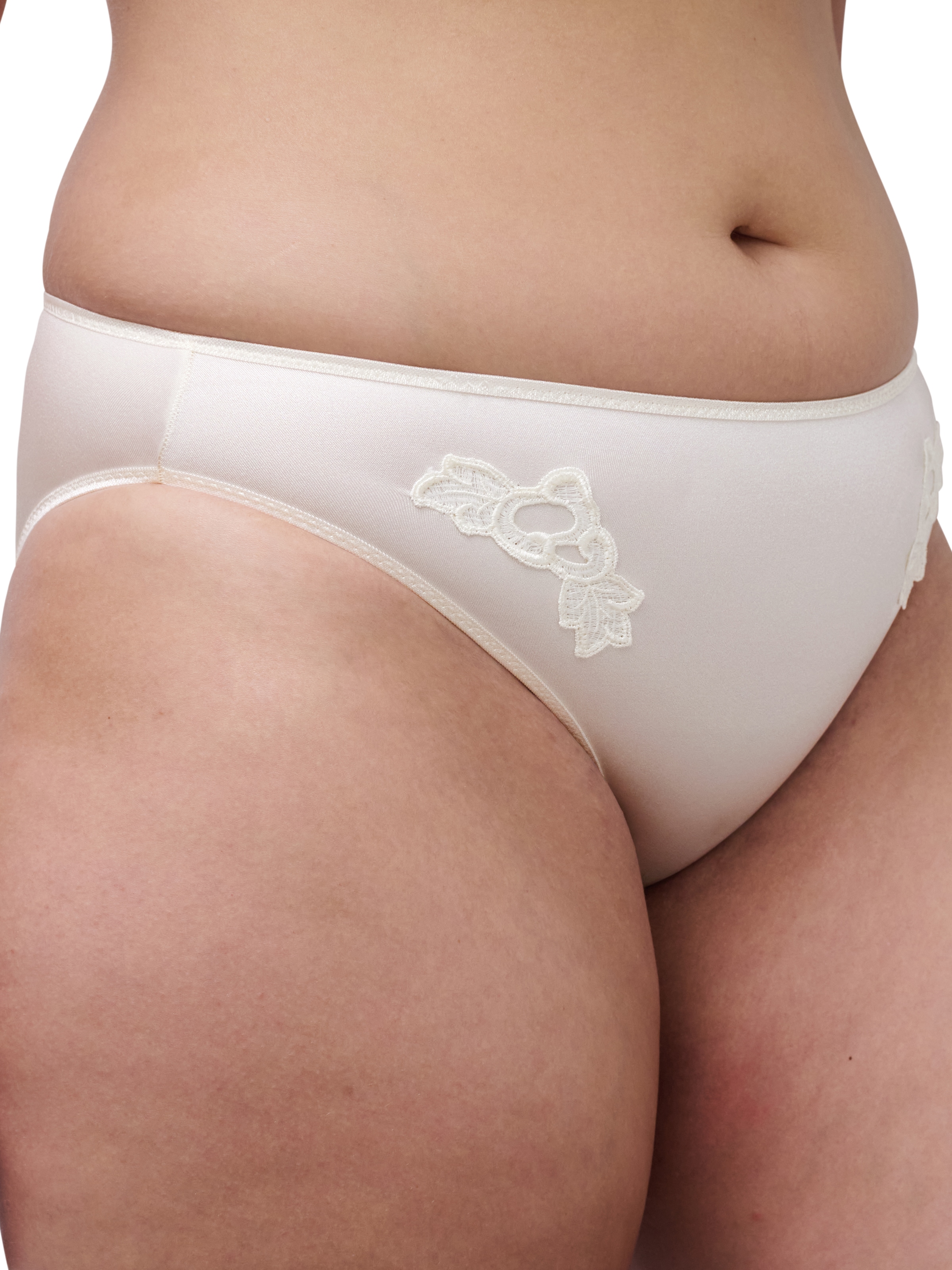 Chantelle Slip »HEDONA« blickdichtes Gewebe, Guipure Spitze