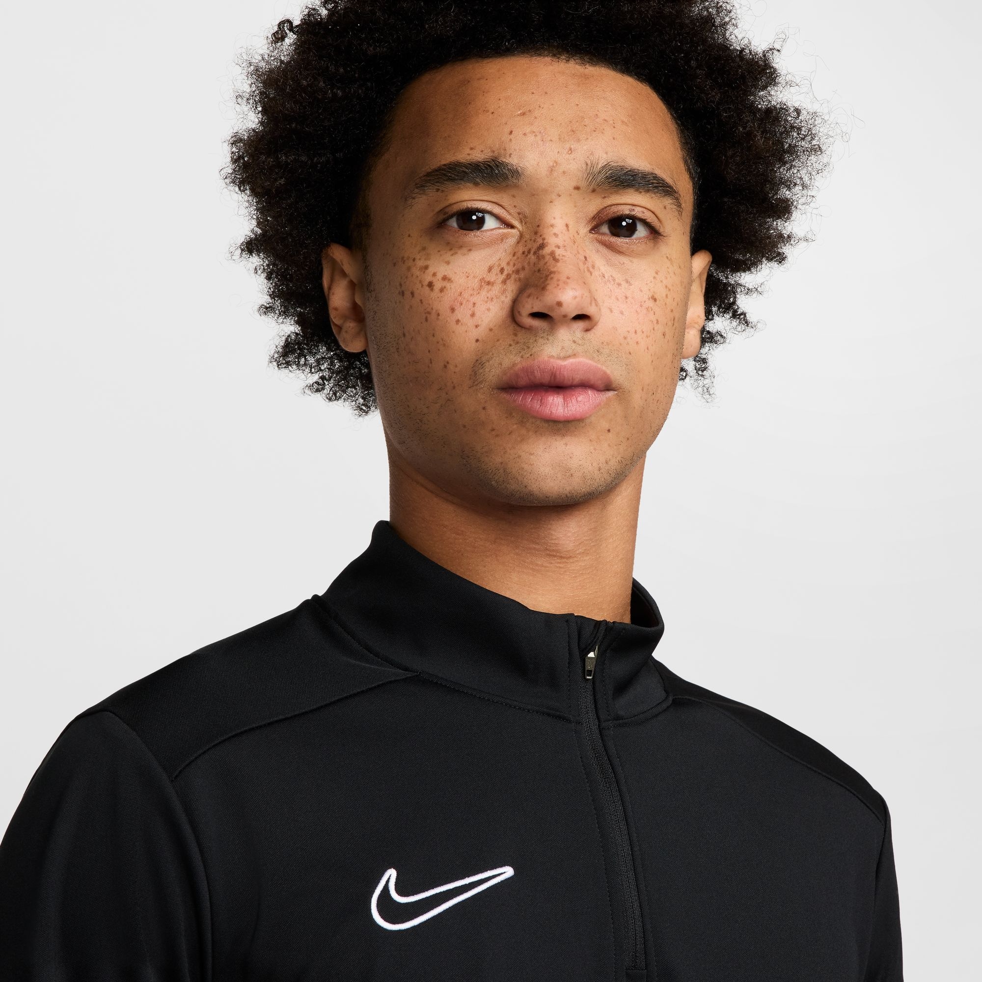 Nike Fußballtrikot »Nike Academy Men's Dri-FIT Soccer Drill Top« leichtes Drill-Oberteil, mit Viertelreißverschluss, schmale Passform