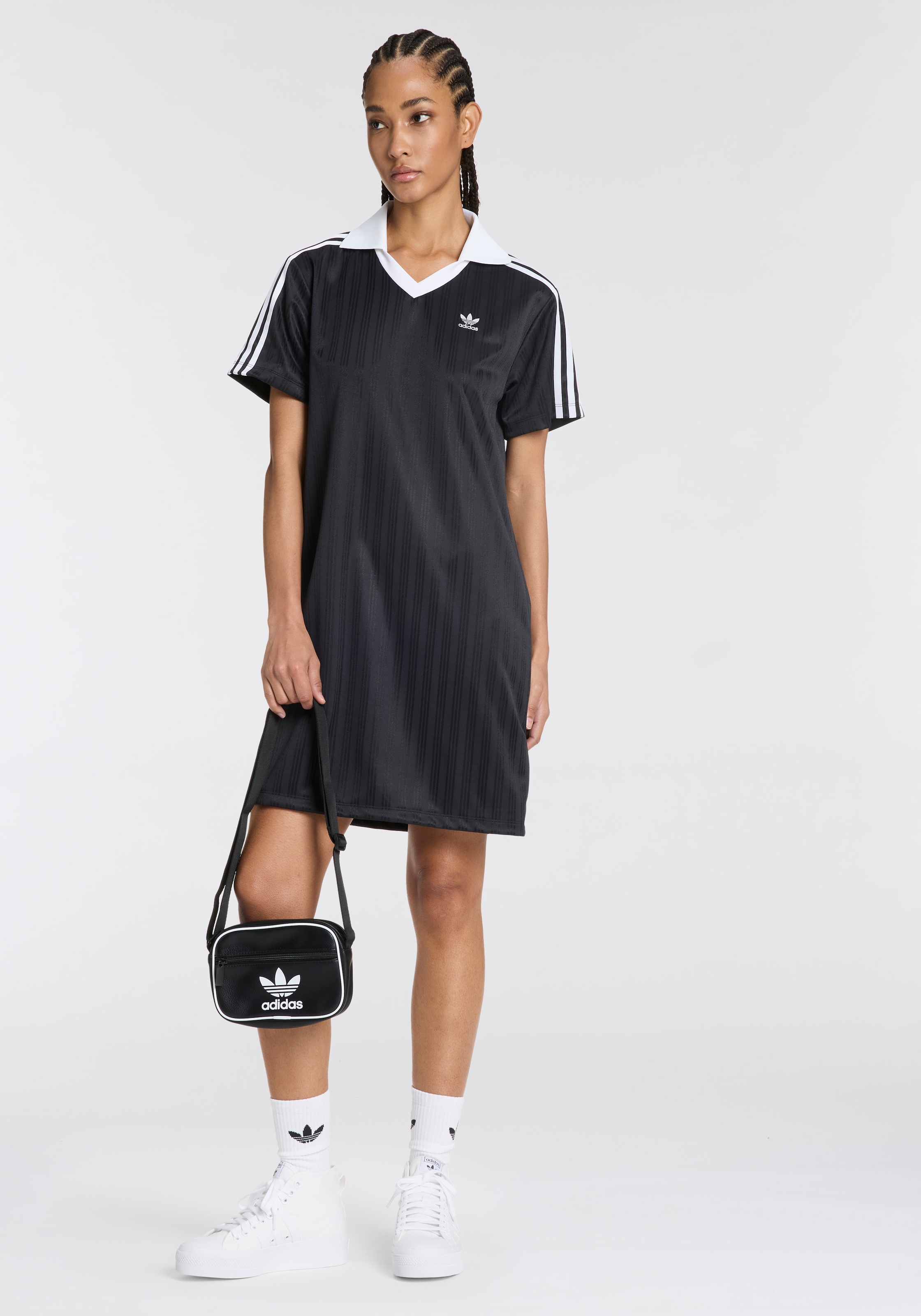 adidas Originals Shirtkleid »V-NECK SS DRESS«, (1 tlg.)