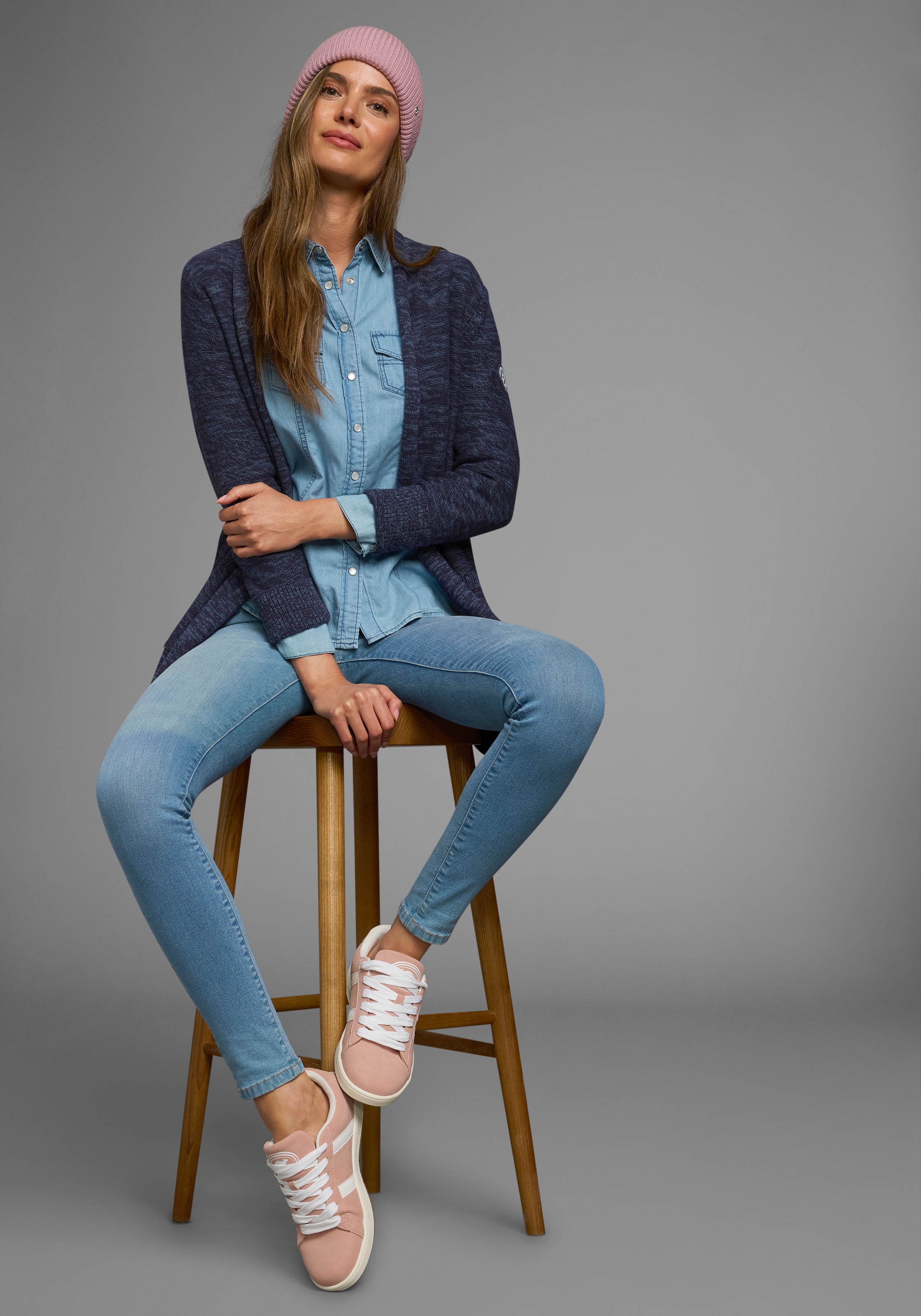 KangaROOS Strickjacke, in melierter Optik